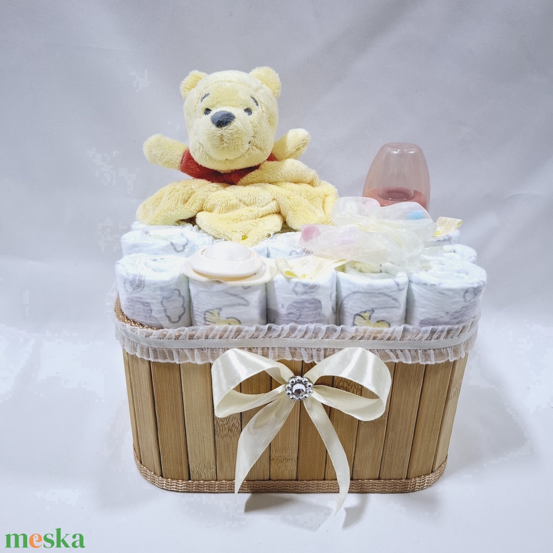 Micimackó pelenkatorony, pelenkatorta, babaváró csomag, kelengye 2-5kg - játék & sport - babalátogató ajándékcsomag - Meska.hu Micimackó pelenkatorony, pelenkatorta, babaváró csomag, kelengye 2-5kg - játék & sport - babalátogató ajándékcsomag - Meska.hu