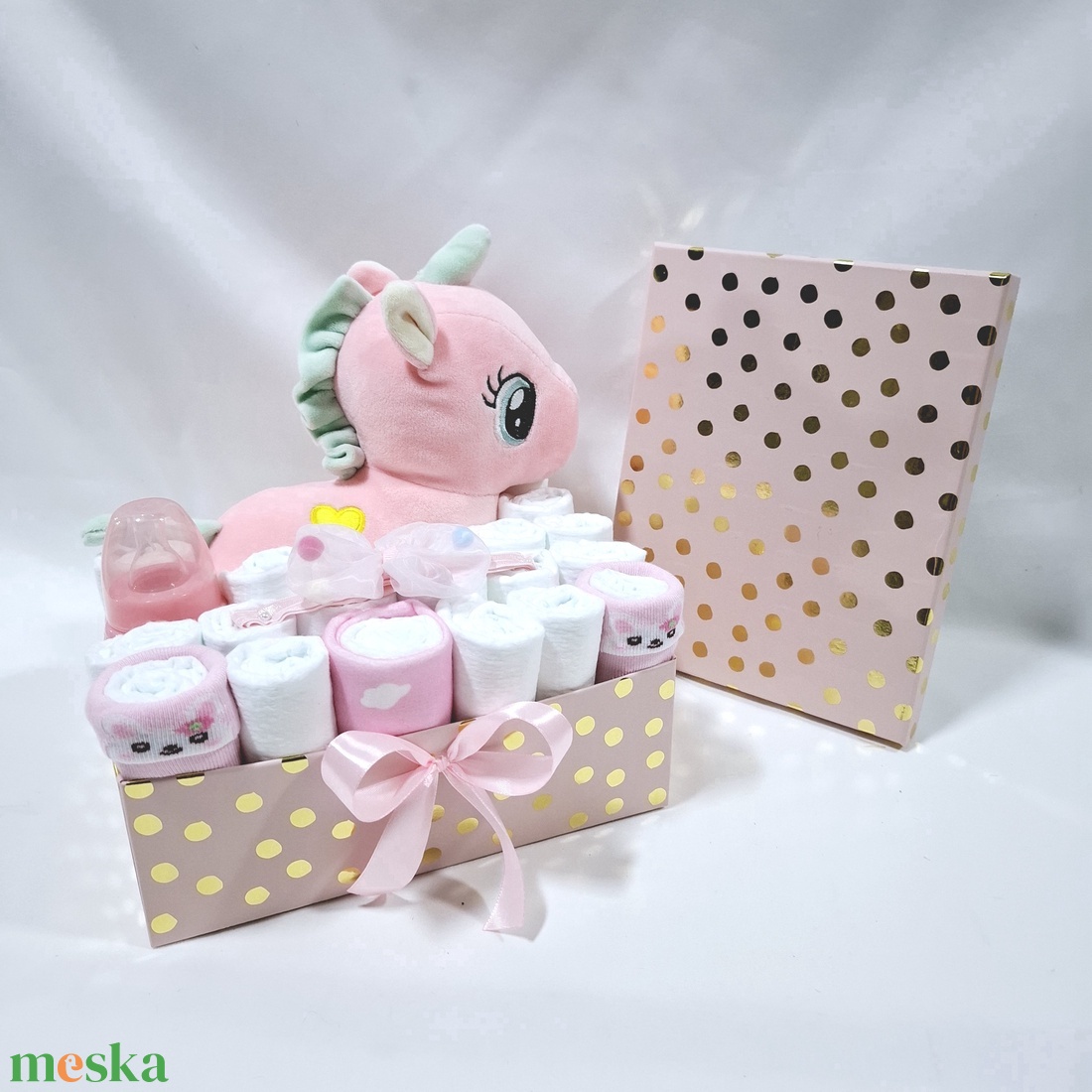 Egyszarvú baba box, pelenkatorta 4-8kg pelenkatorony, babaváró csomag - játék & sport - babalátogató ajándékcsomag - Meska.hu