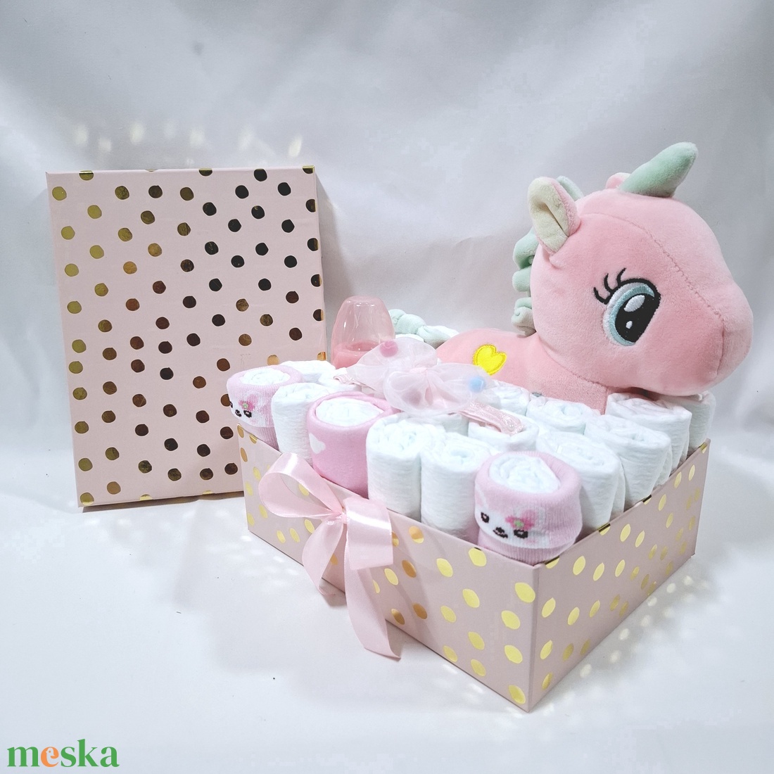 Egyszarvú baba box, pelenkatorta 4-8kg pelenkatorony, babaváró csomag - játék & sport - babalátogató ajándékcsomag - Meska.hu