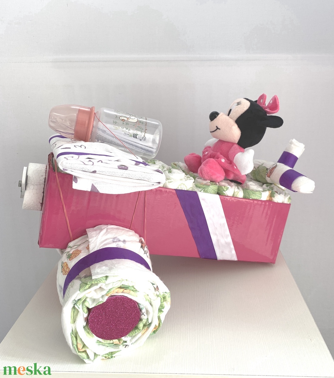 Mickey repülő pelenkatorta, 3-6kg pelenkatorony, babaváró csomag, kelengye - játék & sport - babalátogató ajándékcsomag - Meska.hu Mickey repülő pelenkatorta, 3-6kg pelenkatorony, babaváró csomag, kelengye - játék & sport - babalátogató ajándékcsomag - Meska.hu