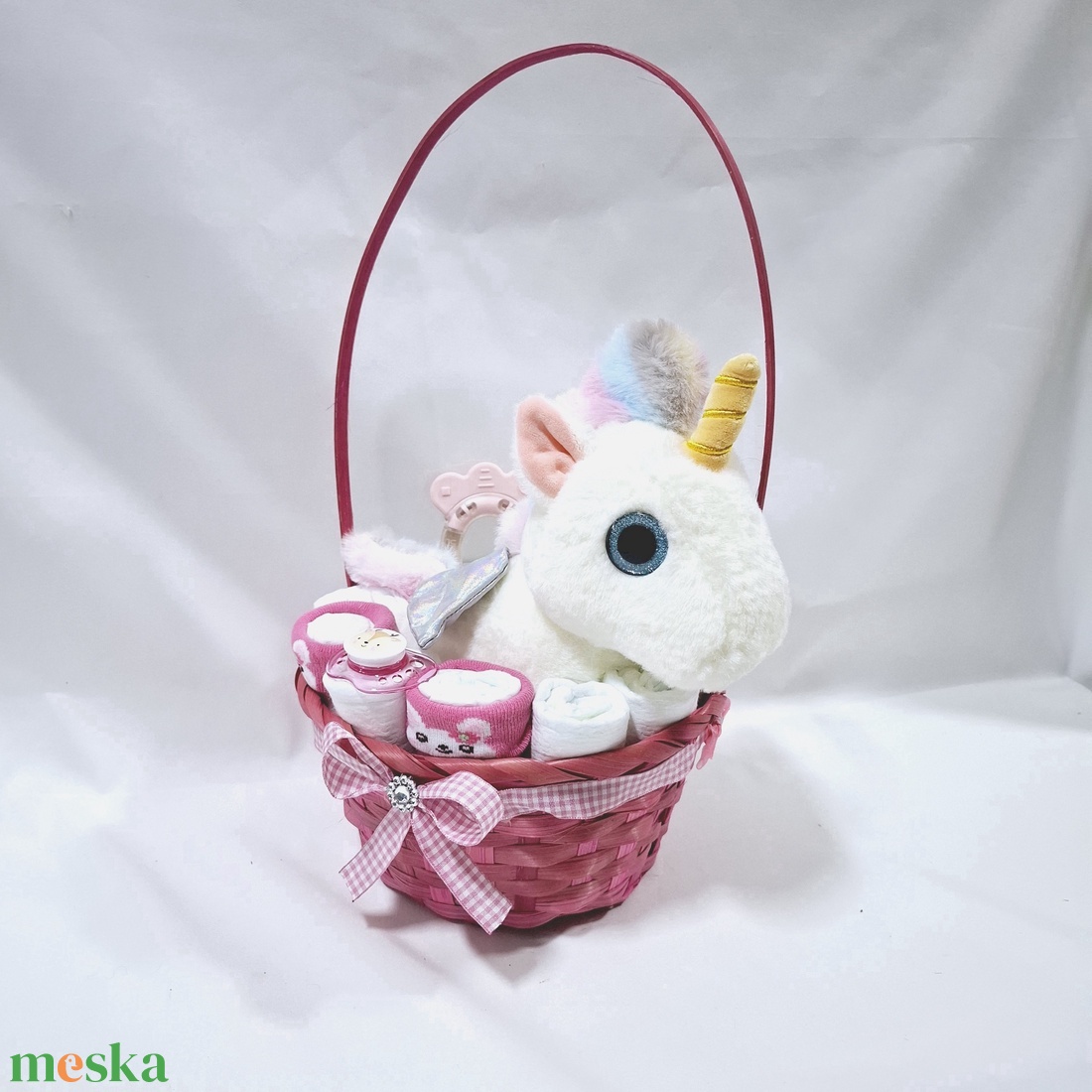 Egyszarvú pelenkatorta , 4-8 kg pelenkatorony, babaváró csomag, kelengye - játék & sport - babalátogató ajándékcsomag - Meska.hu Egyszarvú pelenkatorta , 4-8 kg pelenkatorony, babaváró csomag, kelengye - játék & sport - babalátogató ajándékcsomag - Meska.hu