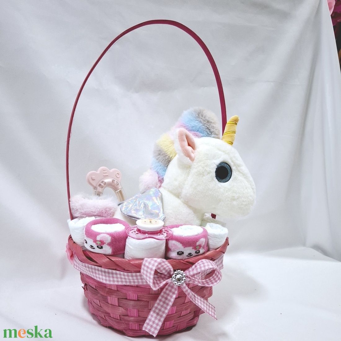 Egyszarvú pelenkatorta , 4-8 kg pelenkatorony, babaváró csomag, kelengye - játék & sport - babalátogató ajándékcsomag - Meska.hu Egyszarvú pelenkatorta , 4-8 kg pelenkatorony, babaváró csomag, kelengye - játék & sport - babalátogató ajándékcsomag - Meska.hu
