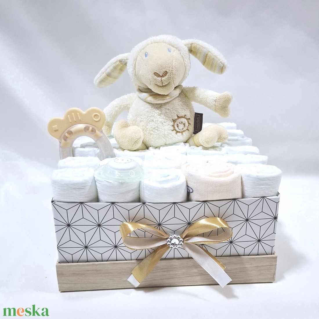 Kis bárány zenélő pelenkatorta , 2-5 kg pelenkatorony, babaváró csomag, kelengye - játék & sport - babalátogató ajándékcsomag - Meska.hu Kis bárány zenélő pelenkatorta , 2-5 kg pelenkatorony, babaváró csomag, kelengye - játék & sport - babalátogató ajándékcsomag - Meska.hu