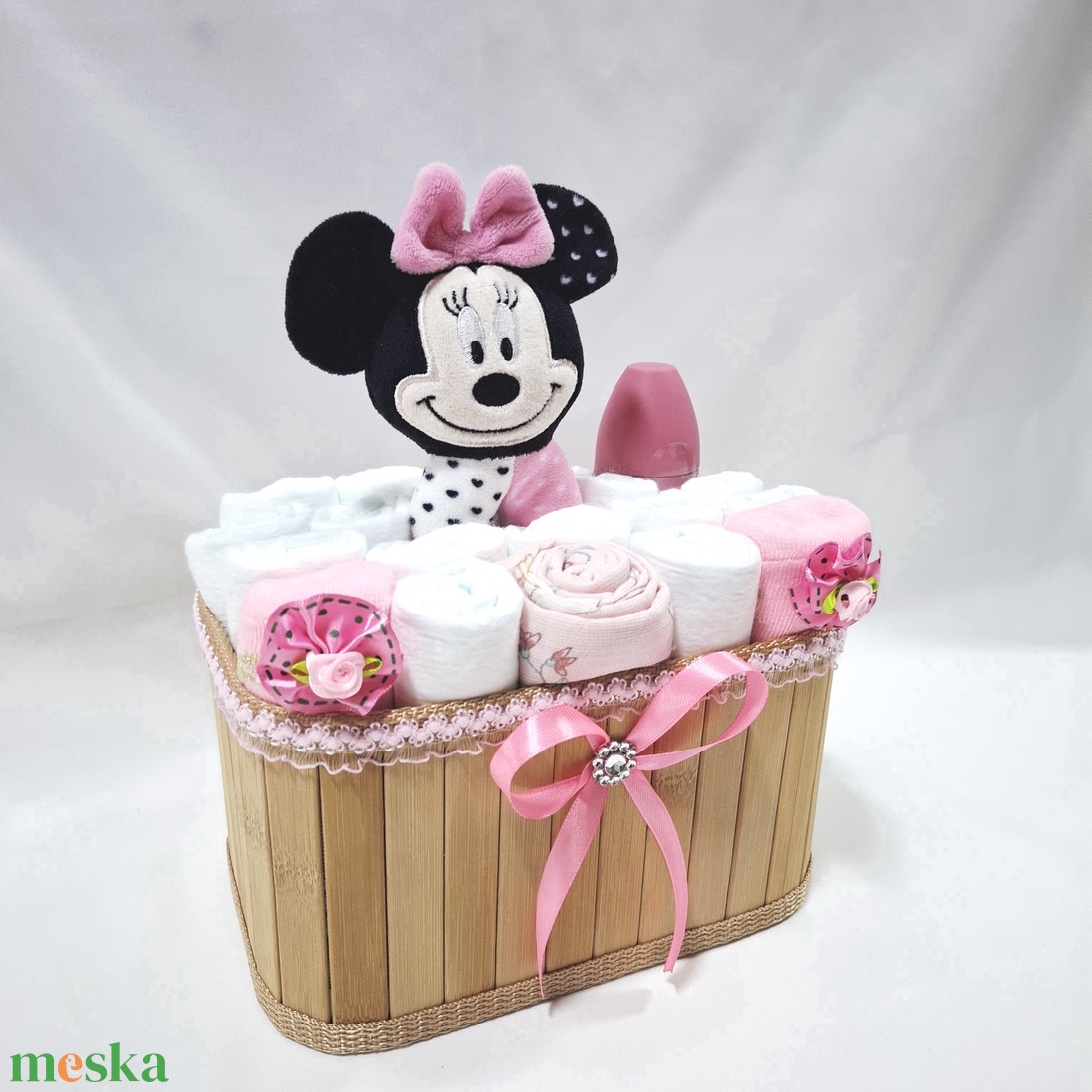 Minnie egér box, pelenkatorta 4-8kg pelenkatorony, babaváró csomag, kelengye - játék & sport - babalátogató ajándékcsomag - Meska.hu Minnie egér box, pelenkatorta 4-8kg pelenkatorony, babaváró csomag, kelengye - játék & sport - babalátogató ajándékcsomag - Meska.hu