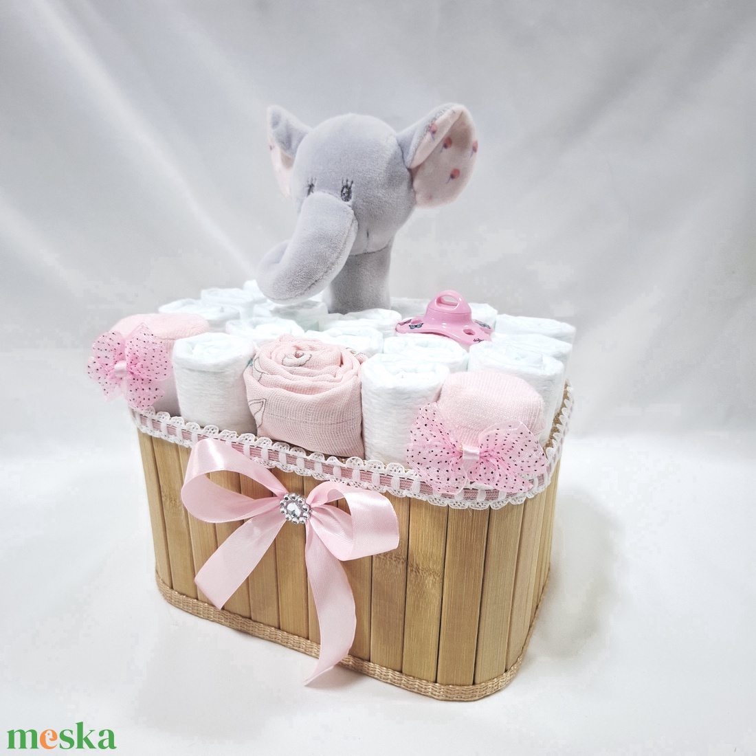 Kis elefánt box, pelenkatorta 4-8kg pelenkatorony, babaváró csomag, kelengye - játék & sport - babalátogató ajándékcsomag - Meska.hu