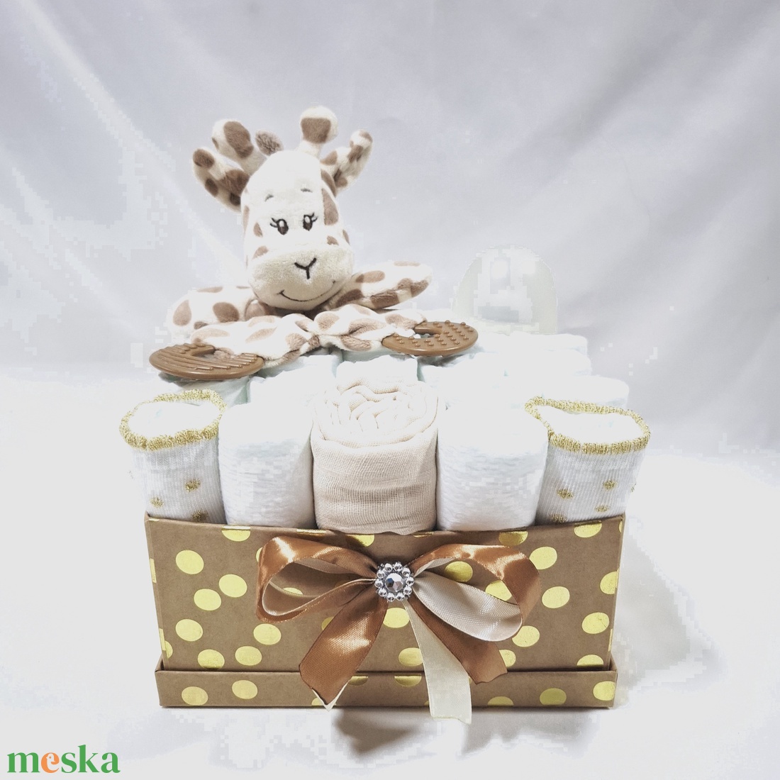 Kis zsiráf pelenkatorta 2 in 1 , 4-8 kg pelenkatorony, babaváró csomag, kelengye - játék & sport - babalátogató ajándékcsomag - Meska.hu Kis zsiráf pelenkatorta 2 in 1 , 4-8 kg pelenkatorony, babaváró csomag, kelengye - játék & sport - babalátogató ajándékcsomag - Meska.hu
