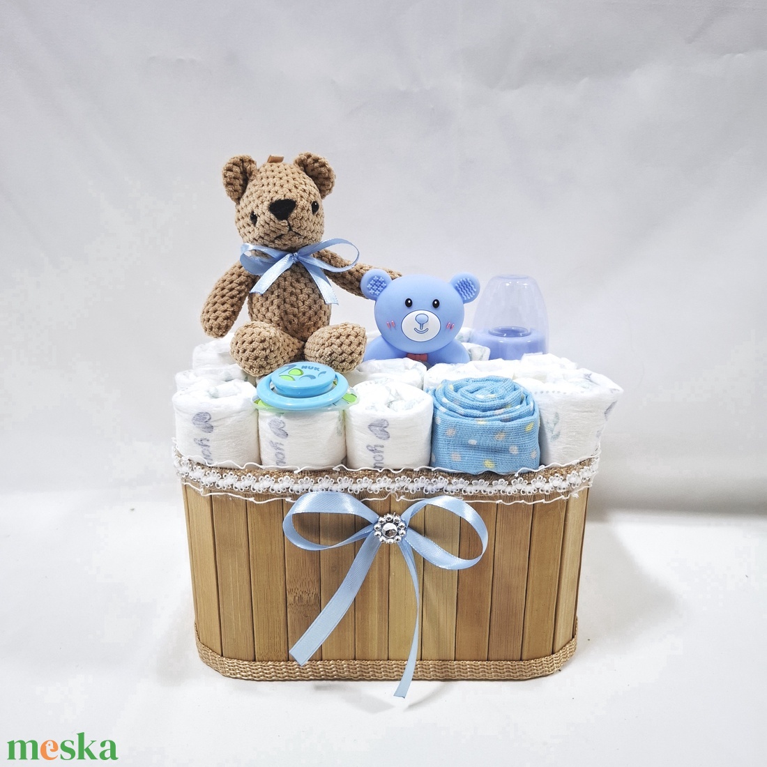 Kis macik pelenkatorony, pelenkatorta babaváró csomag 2-5 kg, kelengye - játék & sport - babalátogató ajándékcsomag - Meska.hu
