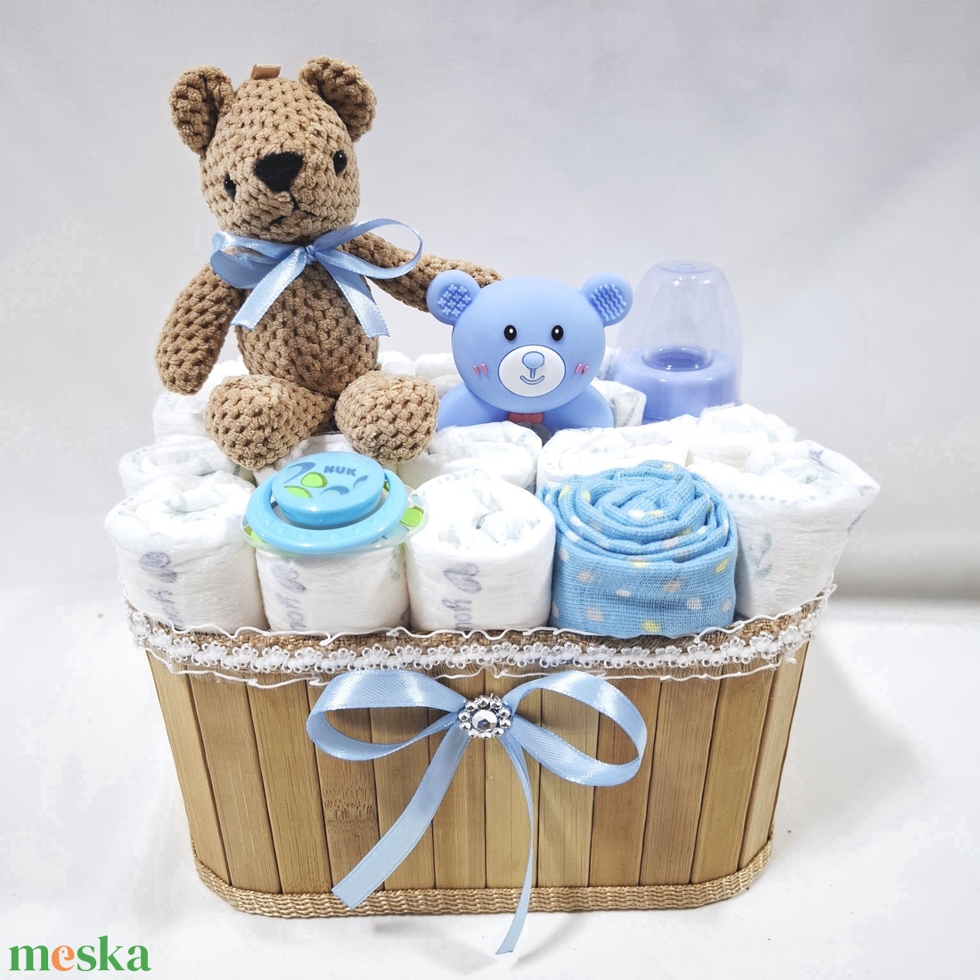Kis macik pelenkatorony, pelenkatorta babaváró csomag 2-5 kg, kelengye - játék & sport - babalátogató ajándékcsomag - Meska.hu