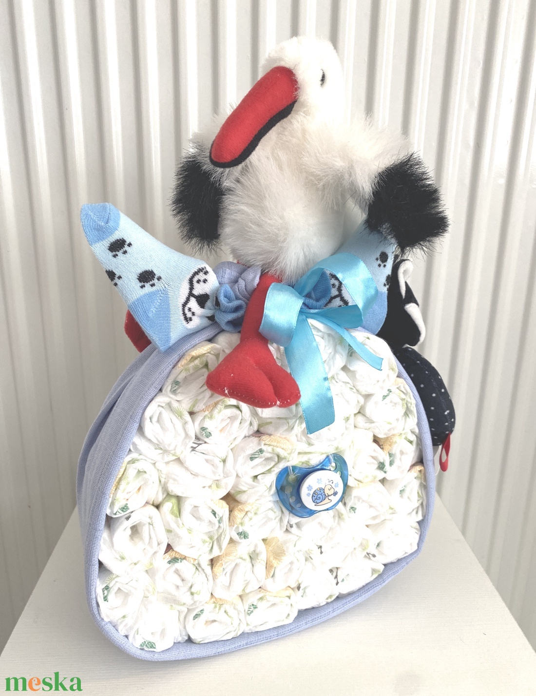 Gólya hozza pelenkatorta, 2-5kg pelenkatorony, babaváró csomag, kelengye - játék & sport - babalátogató ajándékcsomag - Meska.hu