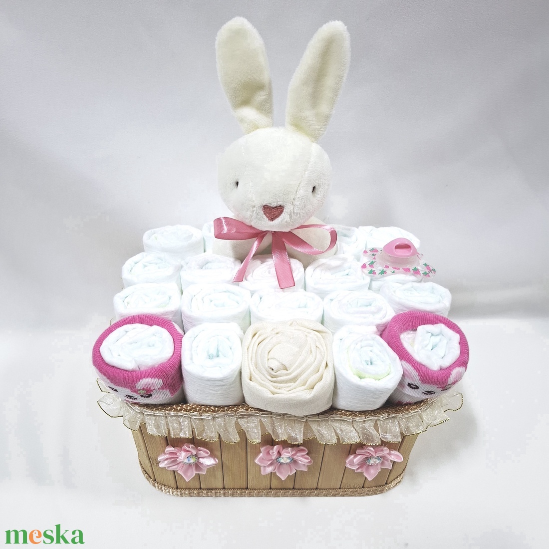 Nyuszi baba box, pelenkatorta 4-8 kg pelenka doboz, babaváró csomag, kelengye - játék & sport - babalátogató ajándékcsomag - Meska.hu Nyuszi baba box, pelenkatorta 4-8 kg pelenka doboz, babaváró csomag, kelengye - játék & sport - babalátogató ajándékcsomag - Meska.hu