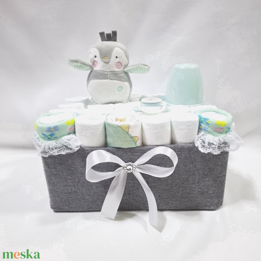 Pingvin baba box, pelenkatorta  4-8 kg pelenka doboz, babaváró csomag, kelengye - játék & sport - babalátogató ajándékcsomag - Meska.hu