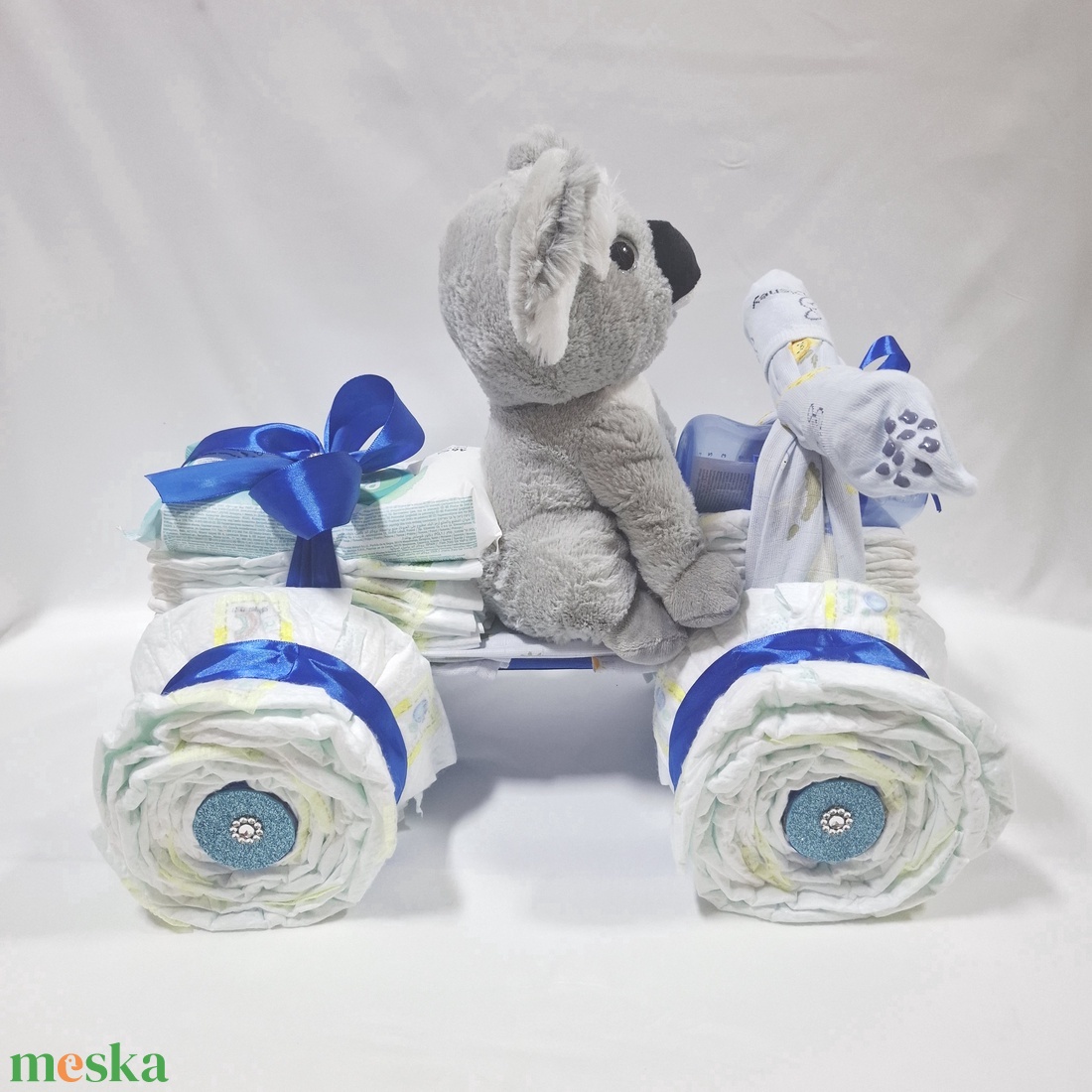 Panda maci Quad  autó pelenkatorta, 4-8 kg pelenkatorony, babaváró csomag, kelengye - játék & sport - babalátogató ajándékcsomag - Meska.hu