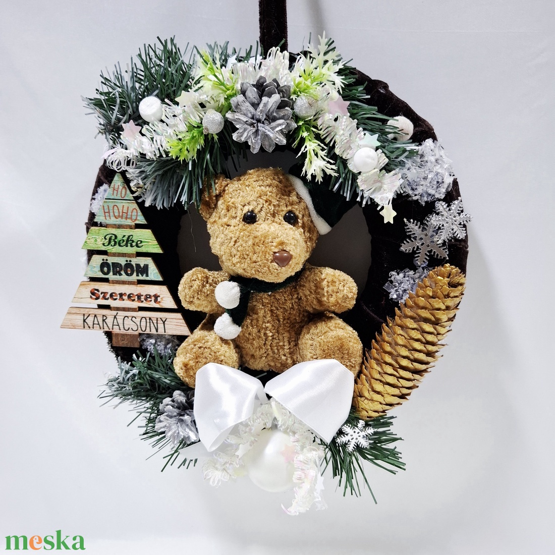 Karácsonyi Teddi maci kopogtató , ajtódísz, ablakdísz, dekoráció - karácsony - karácsonyi lakásdekoráció - karácsonyi ajtódíszek - Meska.hu Karácsonyi Teddi maci kopogtató , ajtódísz, ablakdísz, dekoráció - karácsony - karácsonyi lakásdekoráció - karácsonyi ajtódíszek - Meska.hu