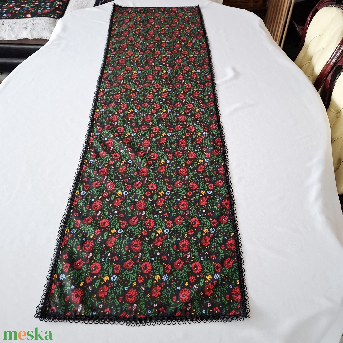 Magyaros tulipános futó asztalterítő, 135x40 cm dekoráció - otthon & életmód - konyhafelszerelés, tálalás - tálalás - terítő - Meska.hu