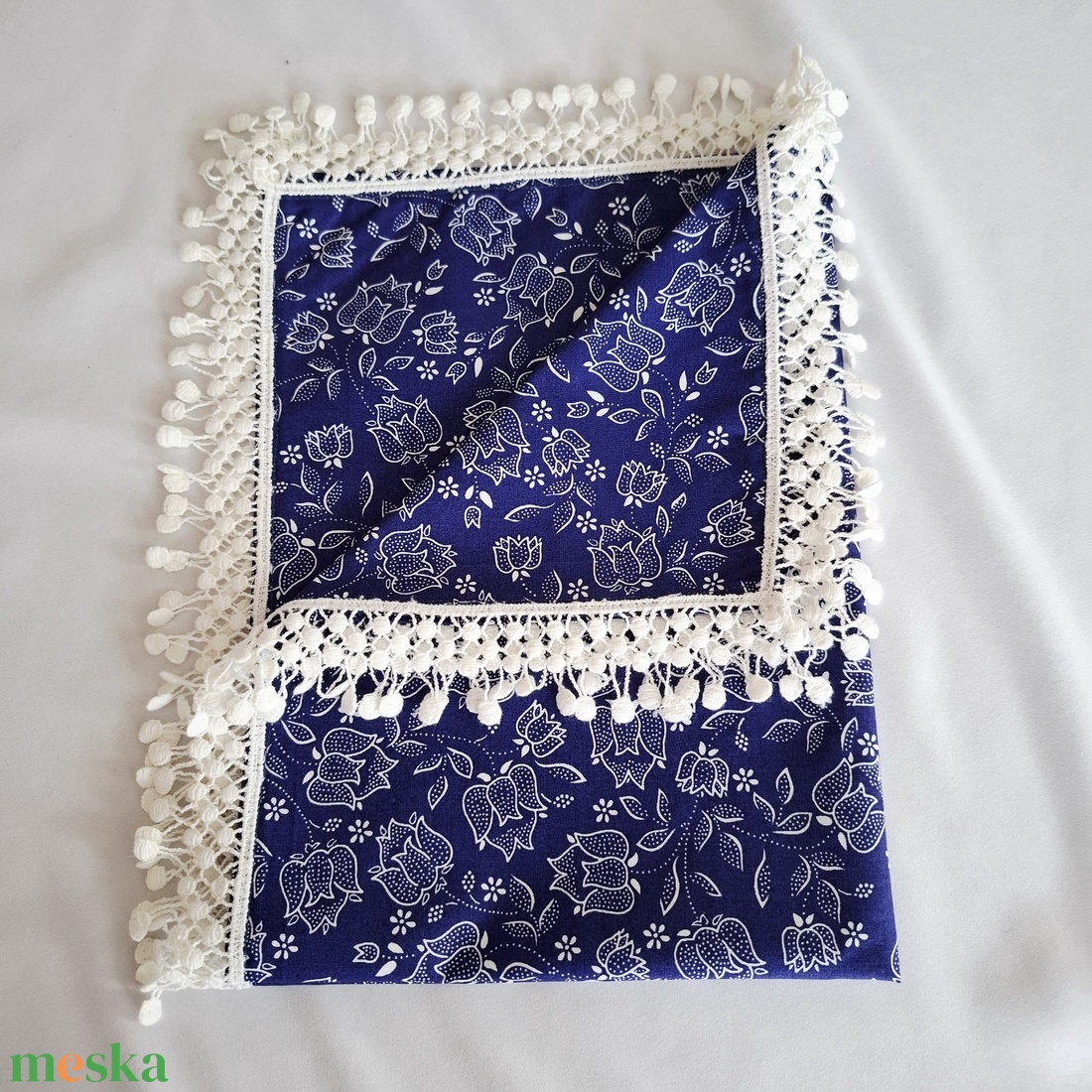Kékfestő tulipános asztalterítő, 60x40 cm dekoráció - otthon & életmód - konyhafelszerelés, tálalás - tálalás - terítő - Meska.hu