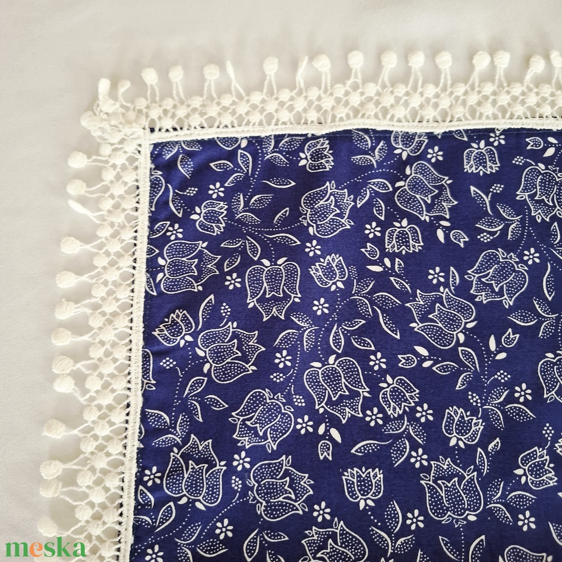 Kékfestő tulipános asztalterítő, 60x40 cm dekoráció - otthon & életmód - konyhafelszerelés, tálalás - tálalás - terítő - Meska.hu