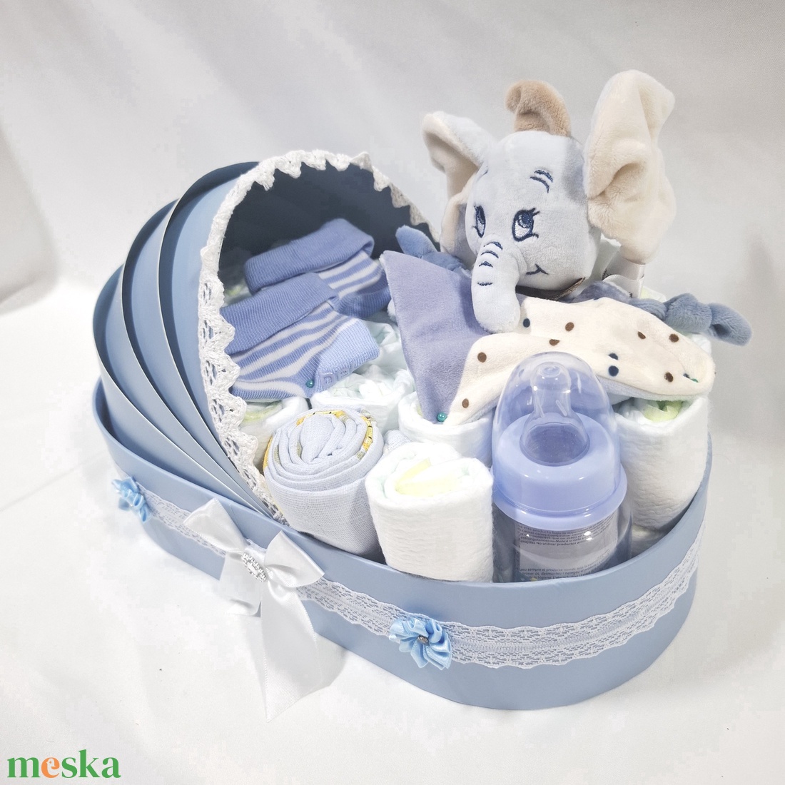 Dumbo elefánt bölcső pelenkatorta 2-5 kg pelenkatorony, babaváró csomag, kelengye - baba - mama - pelenkázó, babafürdető kellékek - pelenkatorta - Meska.hu