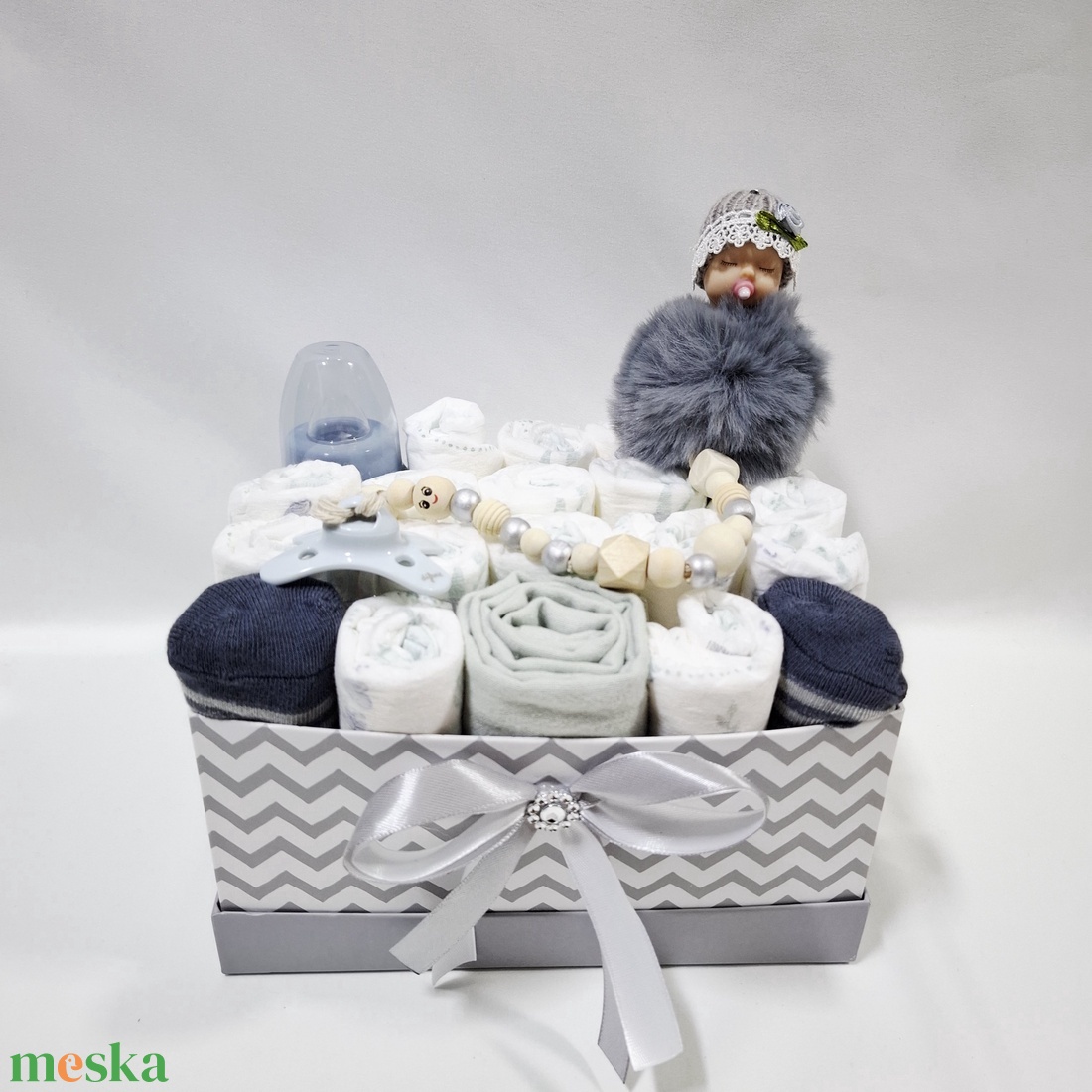  Kis baba box, pelenkatorta 2-5 kg pelenkatorony, babaváró csomag, kelengye - baba - mama - pelenkázó, babafürdető kellékek - pelenkatorta - Meska.hu