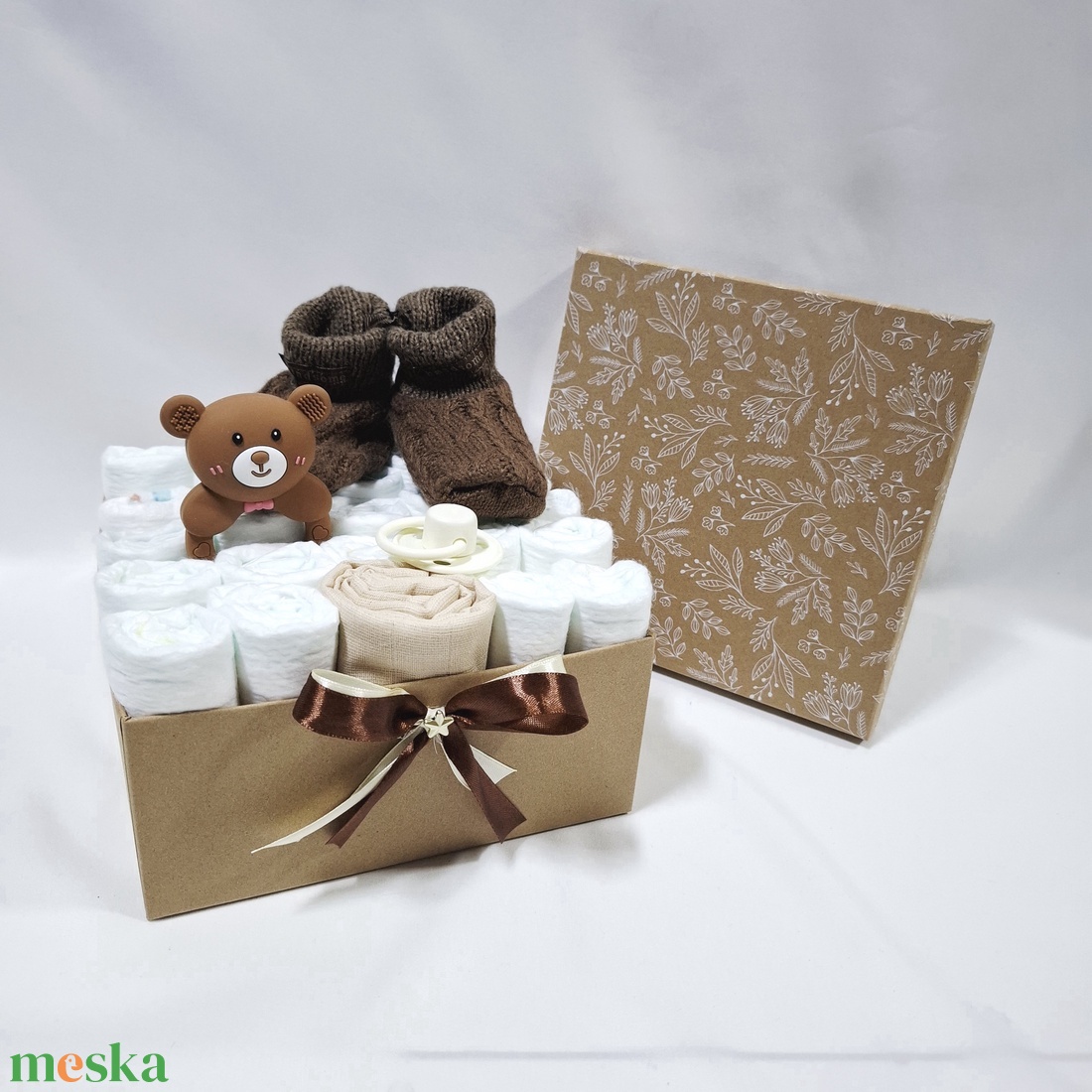  Tipegő baba box, pelenkatorta 4-8kg pelenkatorony, babaváró csomag, kelengye - baba - mama - pelenkázó, babafürdető kellékek - pelenkatorta - Meska.hu