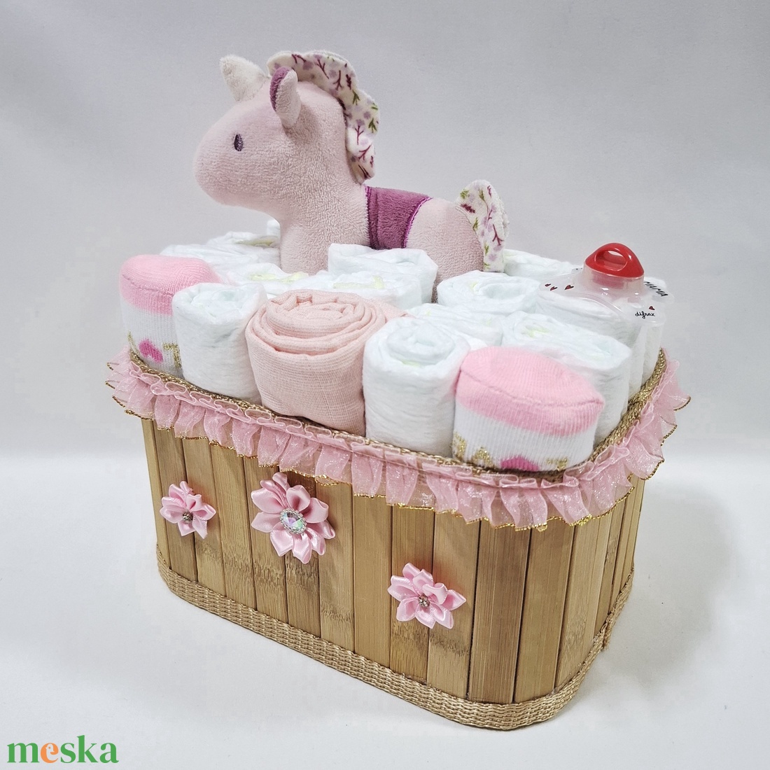 Egyszarvú pelenkatorony, pelenkatorta babaváró csomag 2-5 kg, kelengye - baba - mama - babalátogató ajándékcsomag - Meska.hu