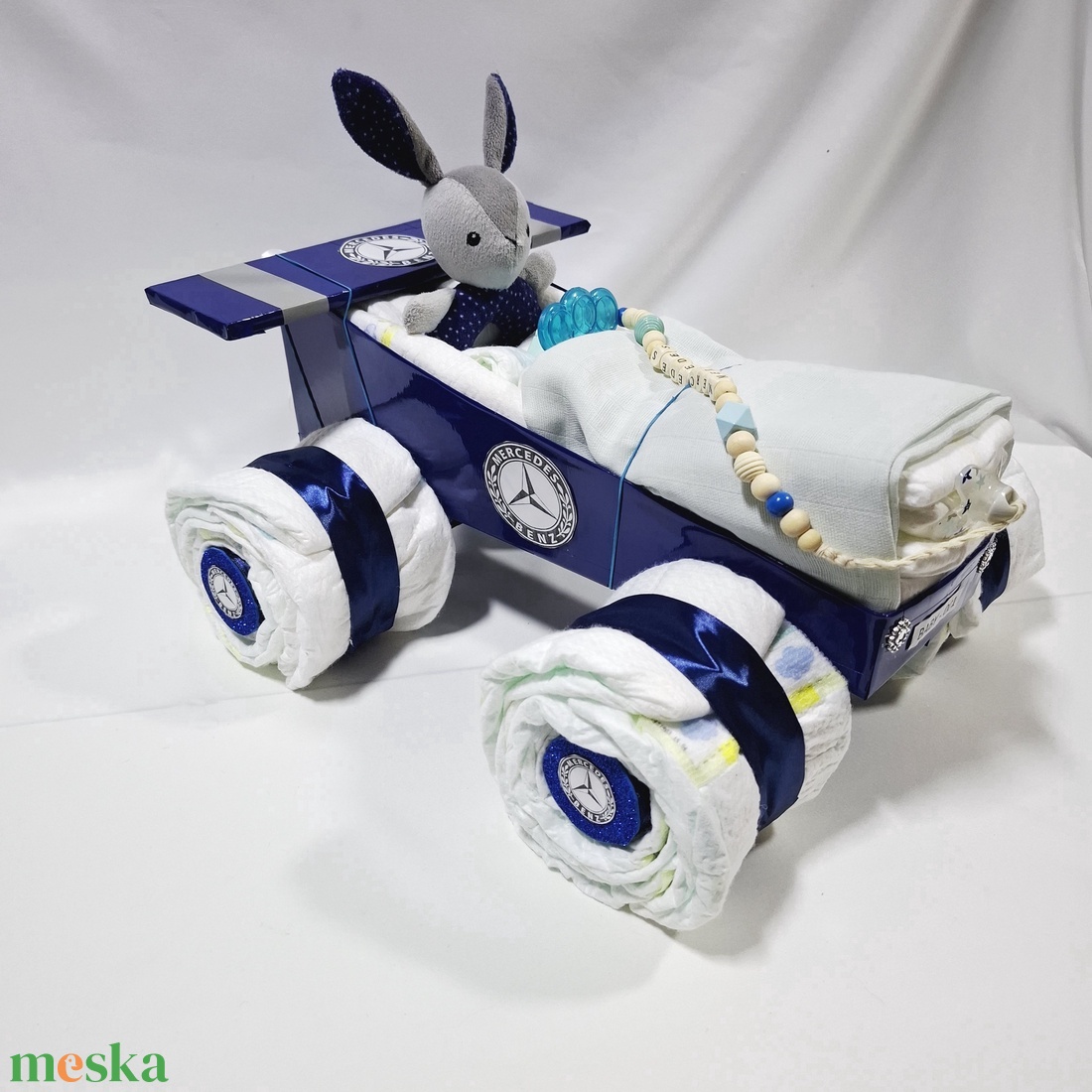 Mercedes autó pelenkatorta, 2-5 kg kelengye, babalátogató csomag - baba - mama - pelenkázó, babafürdető kellékek - pelenkatorta - Meska.hu