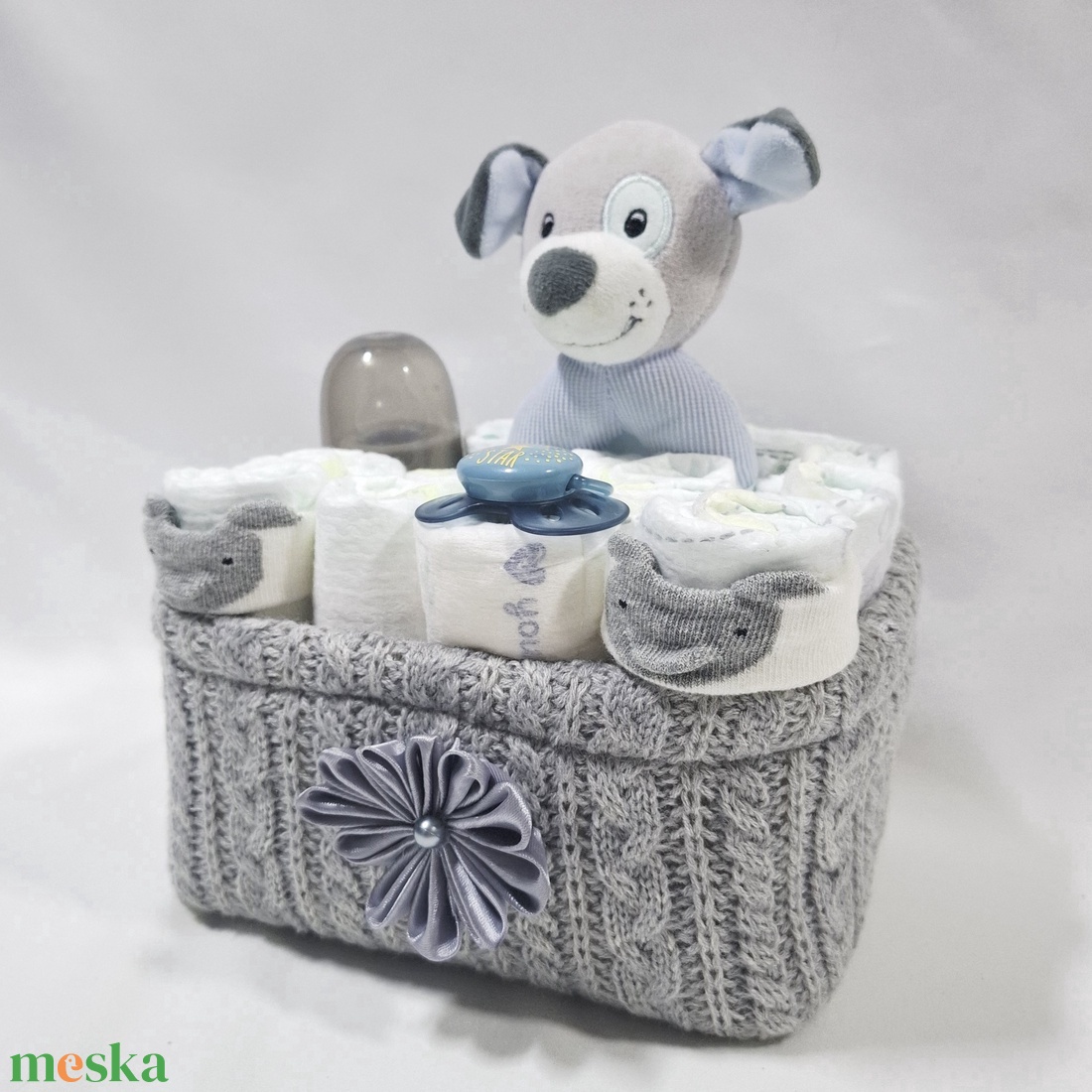 Kutyus baba box, pelenkatorta  2-5 kg pelenka doboz, babaváró csomag - baba - mama - pelenkázó, babafürdető kellékek - pelenkatorta - Meska.hu