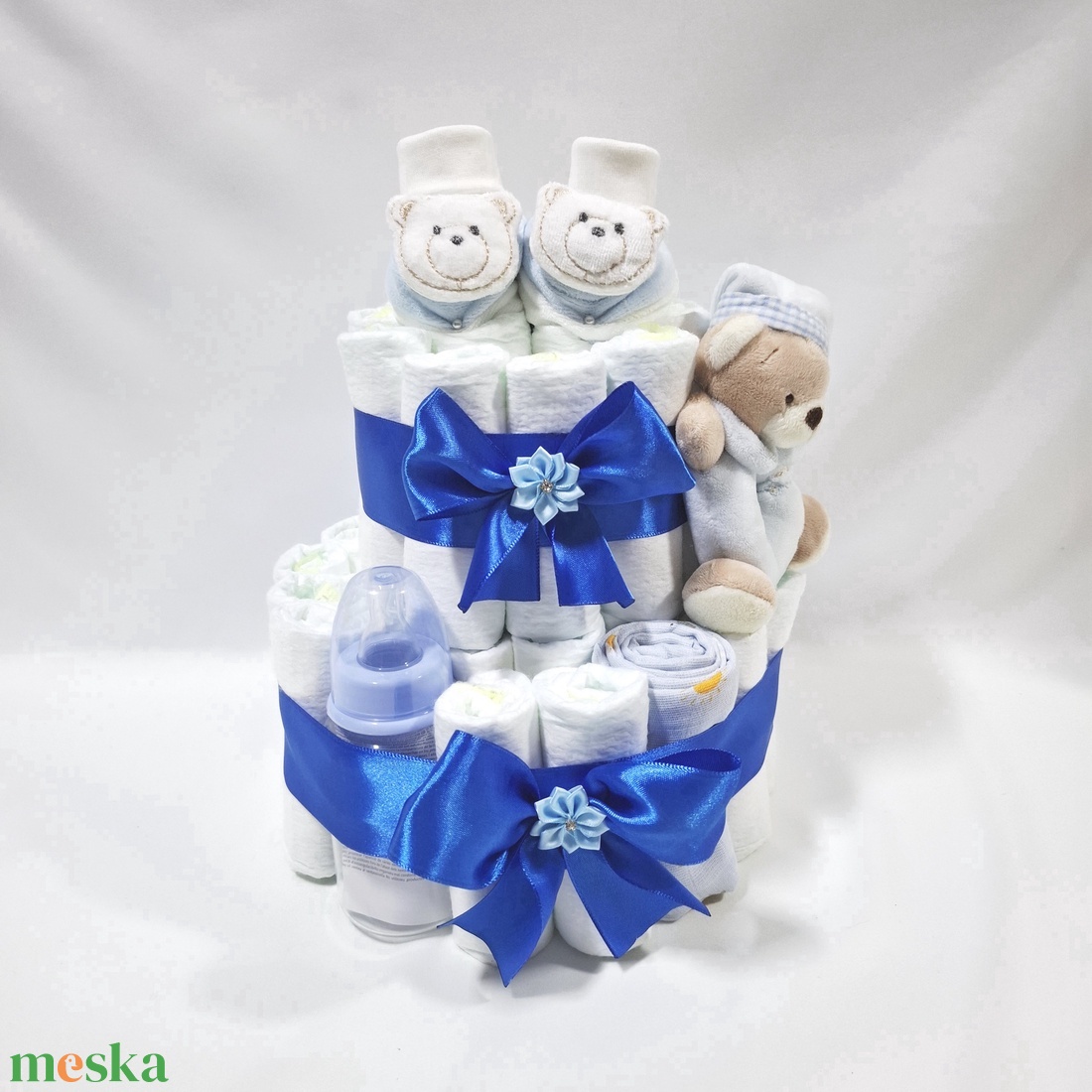 Tipegő maci pelenkatorta 2-5 kg pelenkatorony, babaváró csomag, kelengye - baba - mama - babalátogató ajándékcsomag - Meska.hu