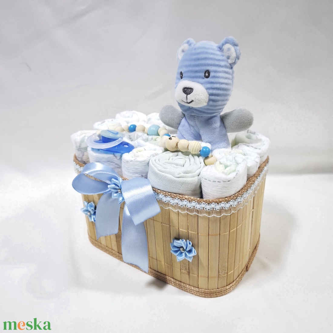 Maci baba box, pelenkatorta 2-5 kg pelenkatorony, babaváró csomag, kelengye - baba - mama - pelenkázó, babafürdető kellékek - pelenkatorta - Meska.hu