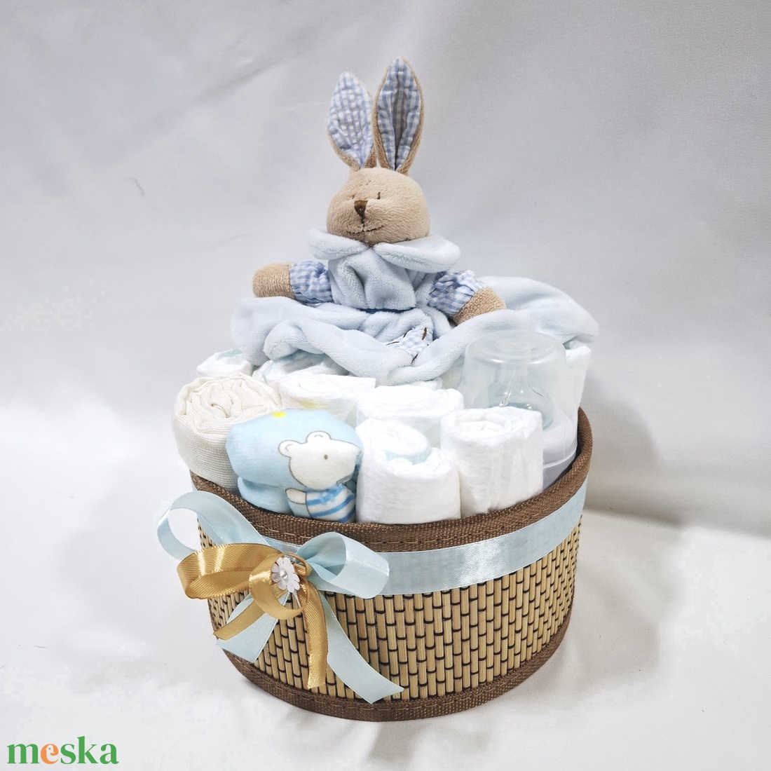 Nyuszi baba box, pelenkatorta 3-6 kg pelenkatorony, babaváró csomag, kelengye - baba - mama - pelenkázó, babafürdető kellékek - pelenkatorta - Meska.hu