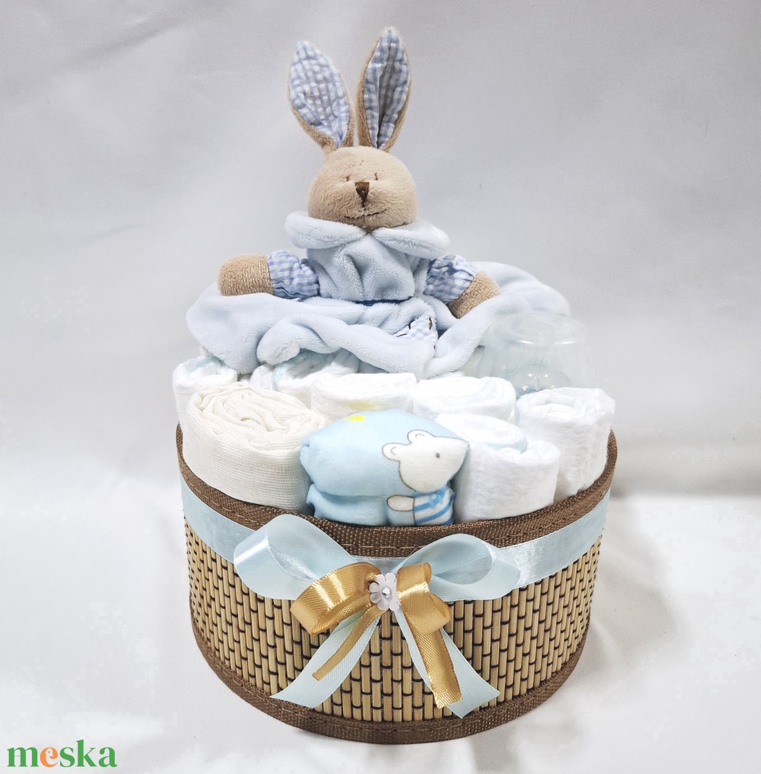 Nyuszi baba box, pelenkatorta 3-6 kg pelenkatorony, babaváró csomag, kelengye - baba - mama - pelenkázó, babafürdető kellékek - pelenkatorta - Meska.hu