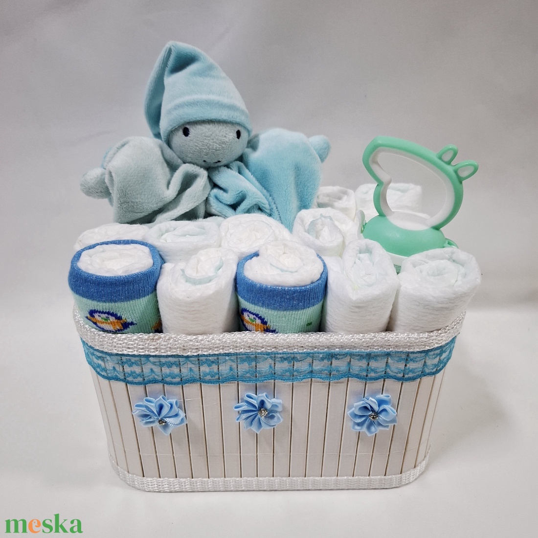 Manócska baba box, pelenkatorta 3-6 kg pelenkatorony, babaváró csomag, kelengye - baba - mama - pelenkázó, babafürdető kellékek - pelenkatorta - Meska.hu
