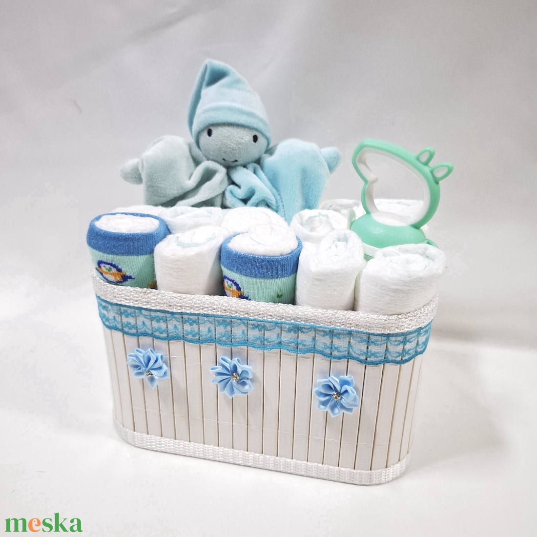 Manócska baba box, pelenkatorta 3-6 kg pelenkatorony, babaváró csomag, kelengye - baba - mama - pelenkázó, babafürdető kellékek - pelenkatorta - Meska.hu