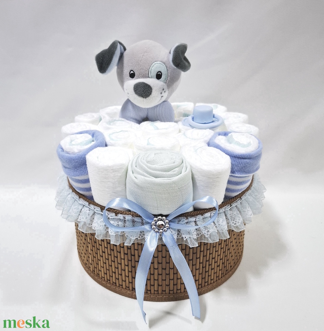 Kutyus baba box, pelenkatorta 4-8 kg pelenkatorony, babaváró csomag, kelengye - baba - mama - pelenkázó, babafürdető kellékek - pelenkatorta - Meska.hu