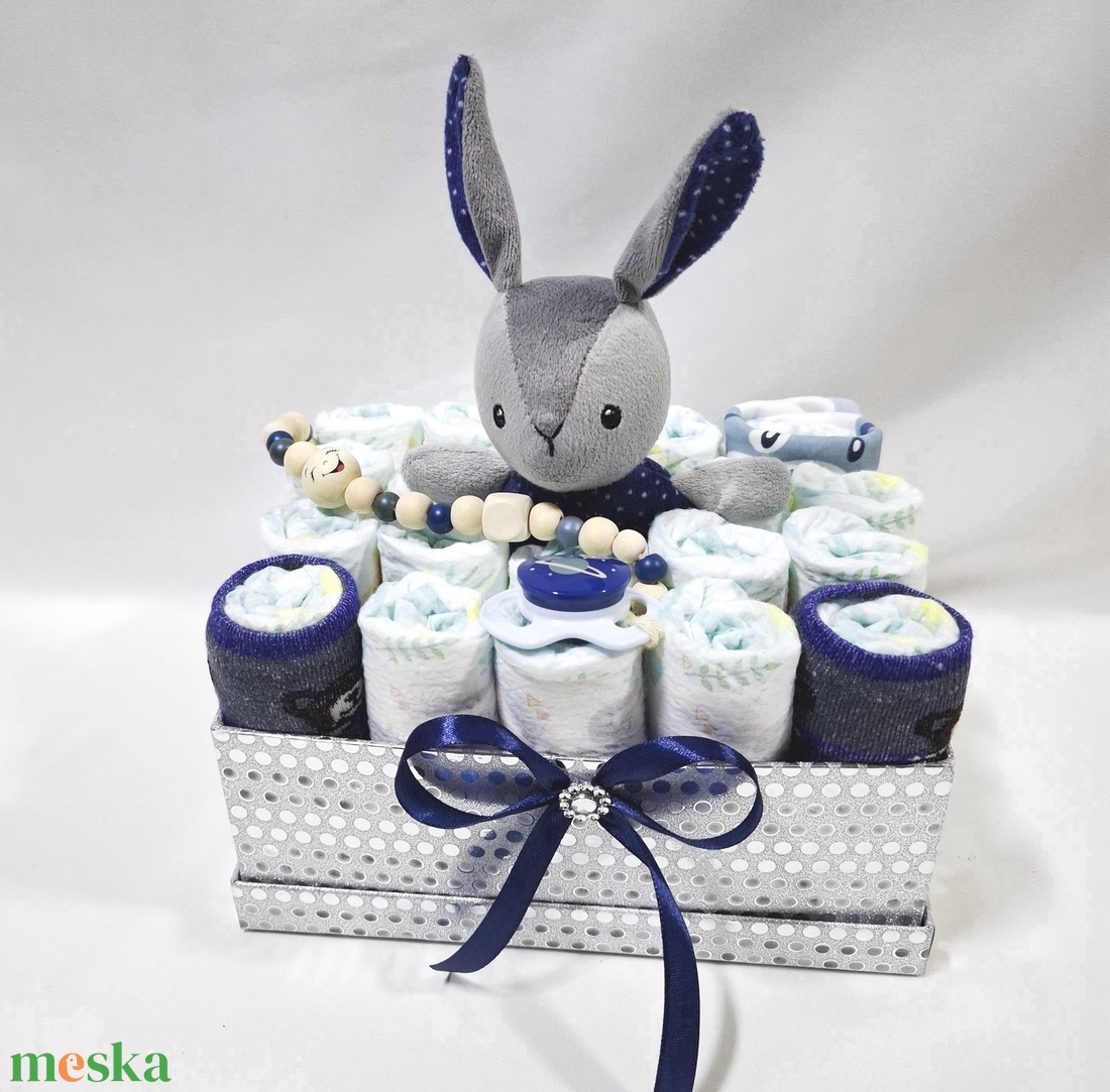 Nyuszi pelenkatorta , 2-5 kg pelenkatorony, babaváró csomag, kelengye - baba - mama - pelenkázó, babafürdető kellékek - pelenkatorta - Meska.hu