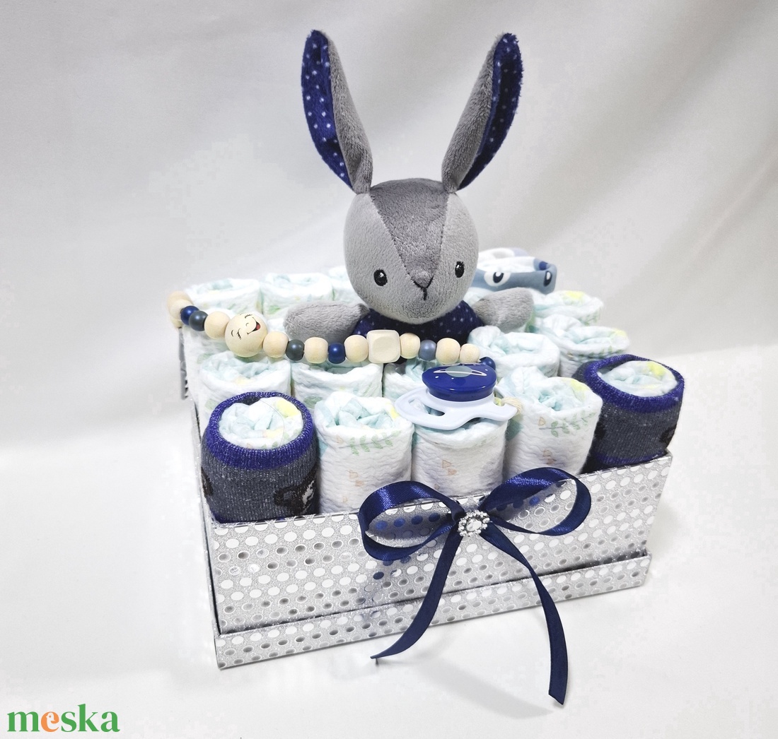 Nyuszi pelenkatorta , 2-5 kg pelenkatorony, babaváró csomag, kelengye - baba - mama - pelenkázó, babafürdető kellékek - pelenkatorta - Meska.hu