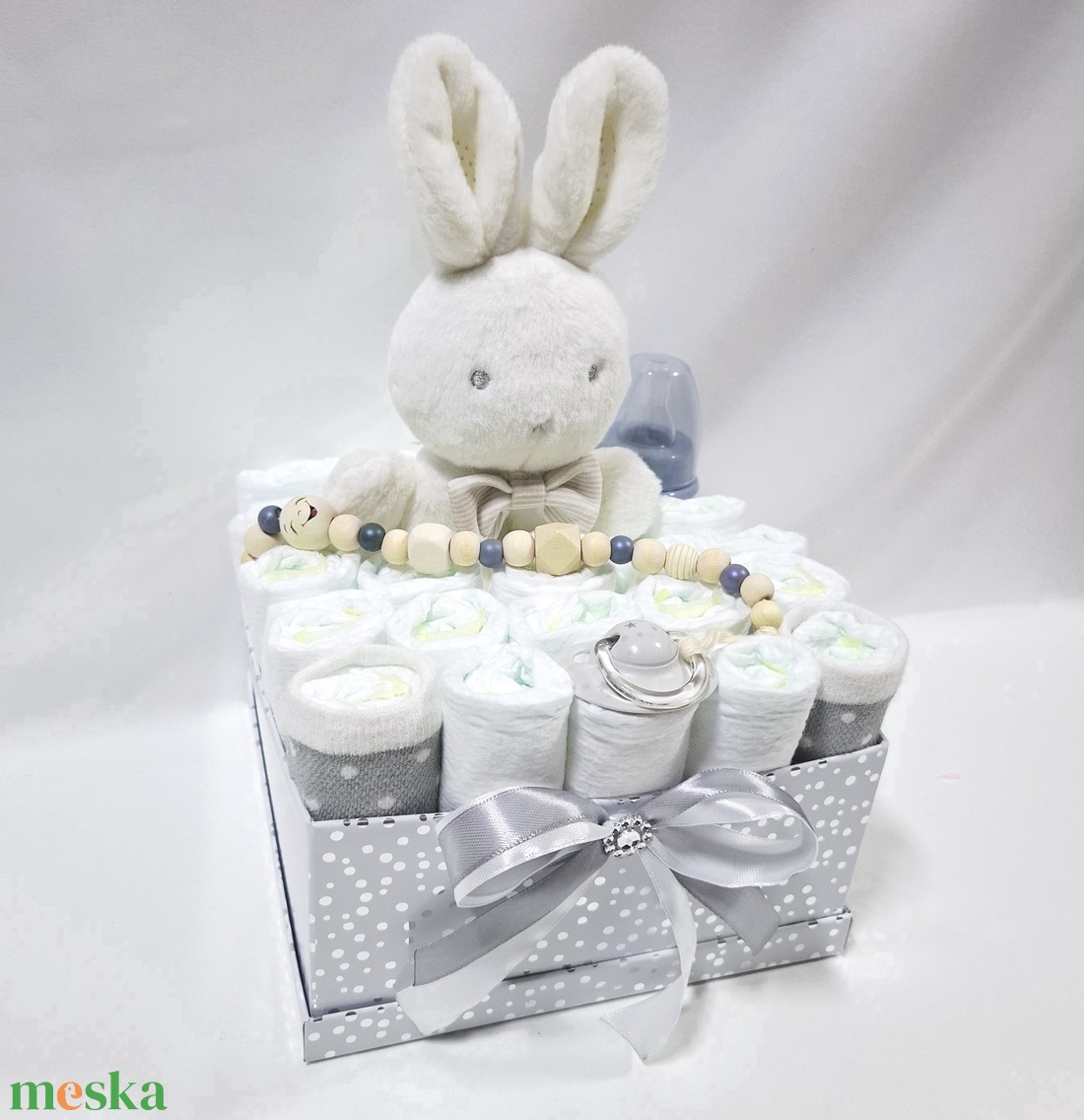 Nyuszi pelenkatorta , 2-5 kg pelenkatorony, babaváró csomag, kelengye - baba - mama - pelenkázó, babafürdető kellékek - pelenkatorta - Meska.hu