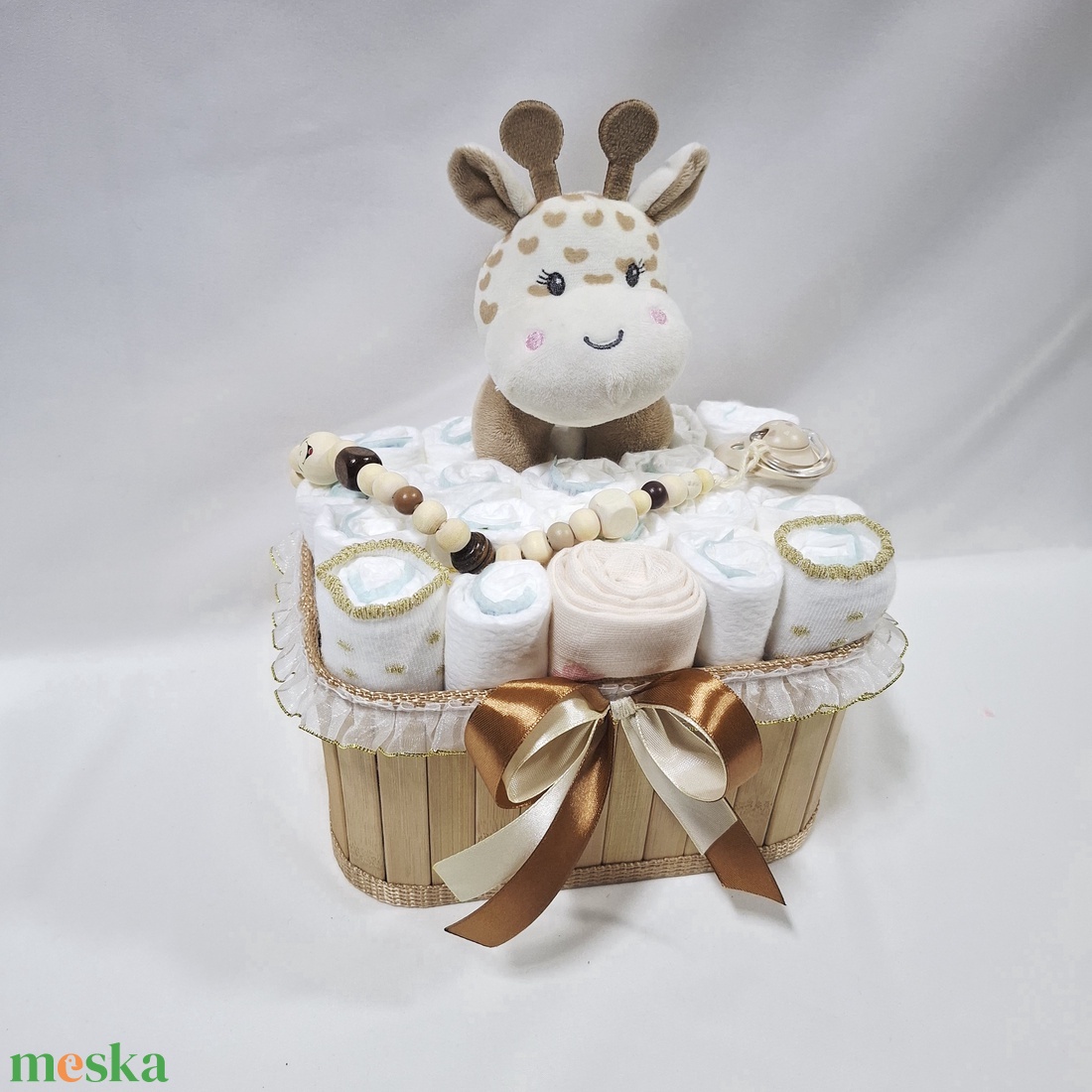 Kis boci baba box, pelenkatorta 4-8 kg pelenkatorony, babaváró csomag, baba kelengye - baba - mama - pelenkázó, babafürdető kellékek - pelenkatorta - Meska.hu