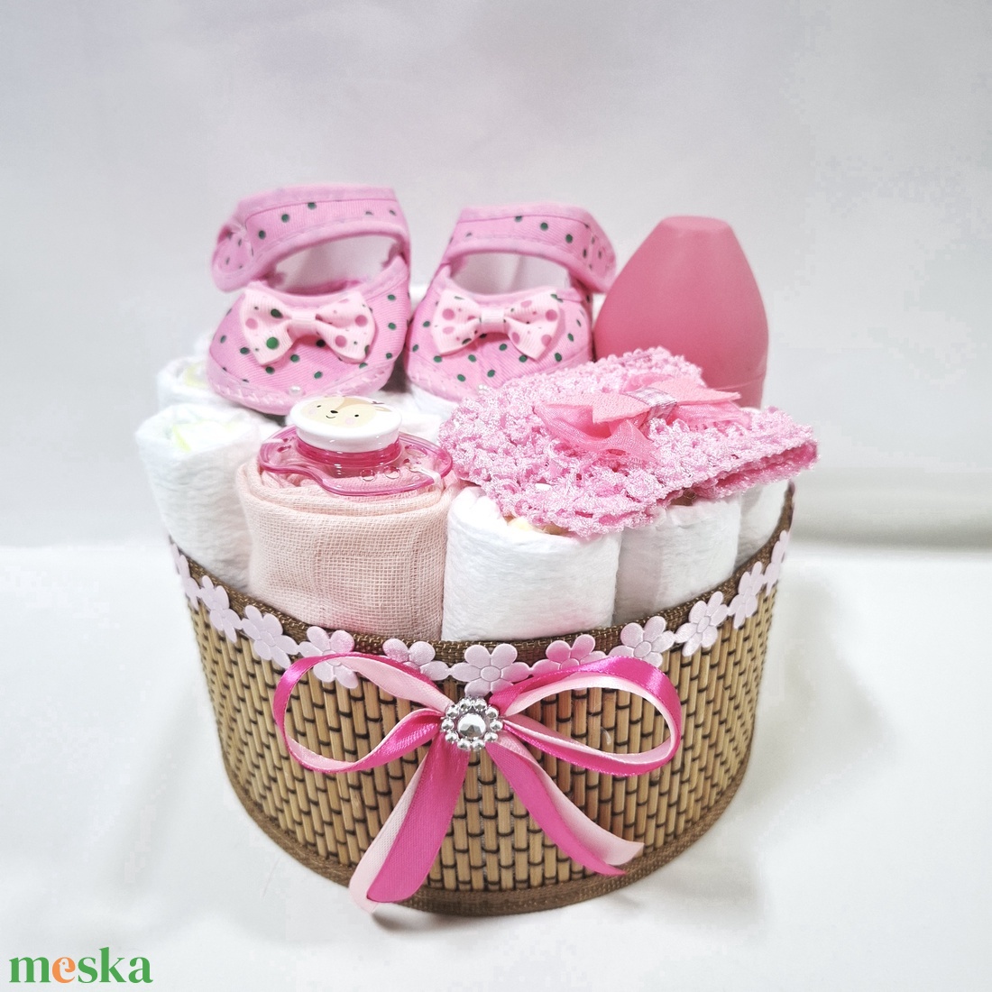 Tipegő baba box, pelenkatorta 4-8kg pelenkatorony, babaváró csomag, kelengye - baba - mama - pelenkázó, babafürdető kellékek - pelenkatorta - Meska.hu