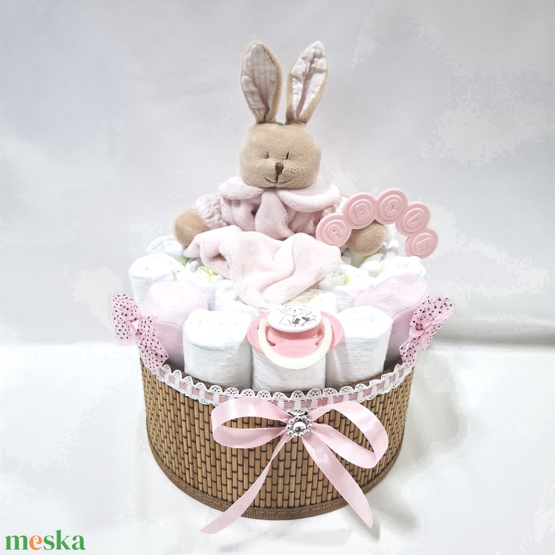 Nyuszika baba box, pelenkatorta 2-5 kg pelenkatorony, babaváró csomag, kelengye - baba - mama - pelenkázó, babafürdető kellékek - pelenkatorta - Meska.hu