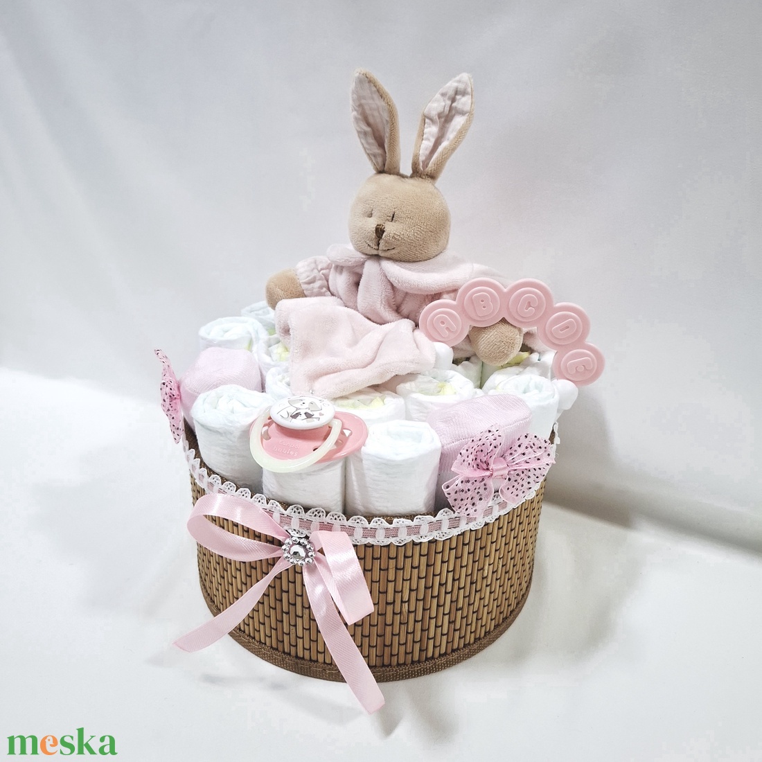 Nyuszika baba box, pelenkatorta 2-5 kg pelenkatorony, babaváró csomag, kelengye - baba - mama - pelenkázó, babafürdető kellékek - pelenkatorta - Meska.hu