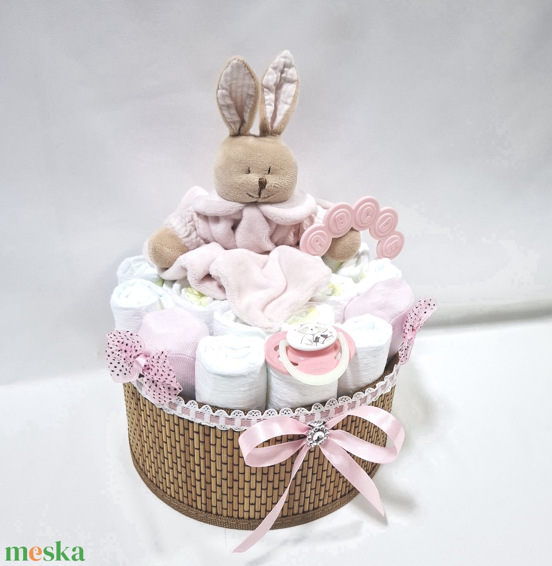 Nyuszika baba box, pelenkatorta 2-5 kg pelenkatorony, babaváró csomag, kelengye - baba - mama - pelenkázó, babafürdető kellékek - pelenkatorta - Meska.hu