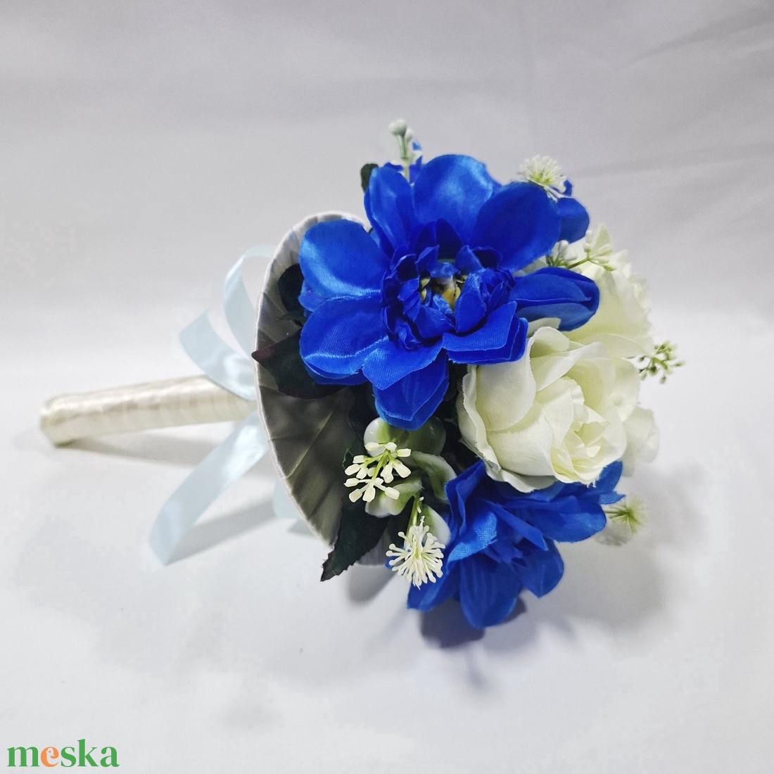 Ünnep rózsával, örökcsokor, virág csokor, kézicsokor, ajándék  - otthon & életmód - virágdekoráció - virágok - virágcsokor - Meska.hu