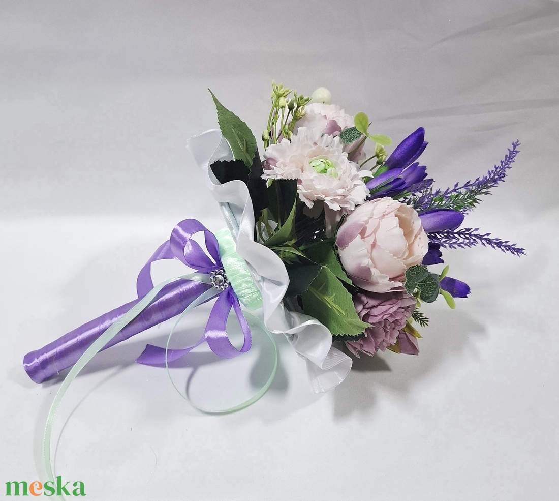 Ünnep rózsával, örökcsokor, virág csokor, kézicsokor, ajándék  - otthon & életmód - virágdekoráció - virágok - virágcsokor - Meska.hu