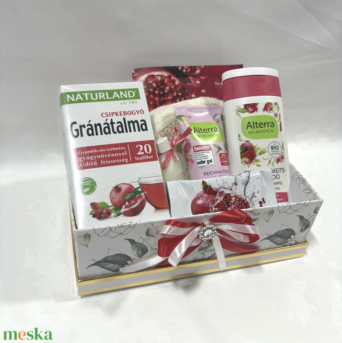 Vitamin gazdag Gránátalma kényeztető csomag, SPA doboz, kozmetikai csomag  - szépségápolás - kozmetikai ajándékcsomag - Meska.hu