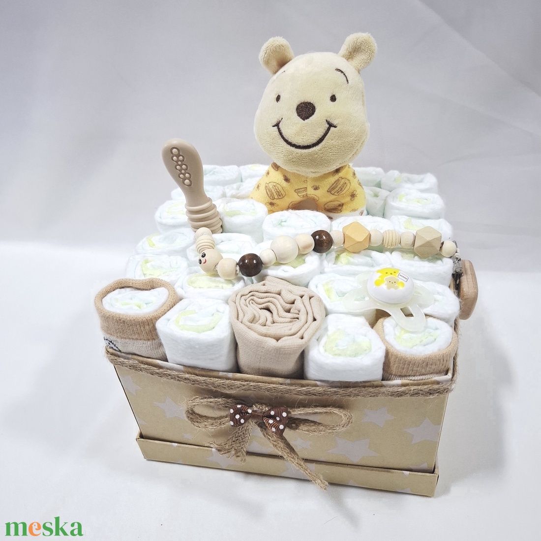Micimackó baba box, pelenkatorta 2-5 kg pelenkatorony, babaváró csomag, baba kelengye - baba - mama - pelenkázó, babafürdető kellékek - pelenkatorta - Meska.hu