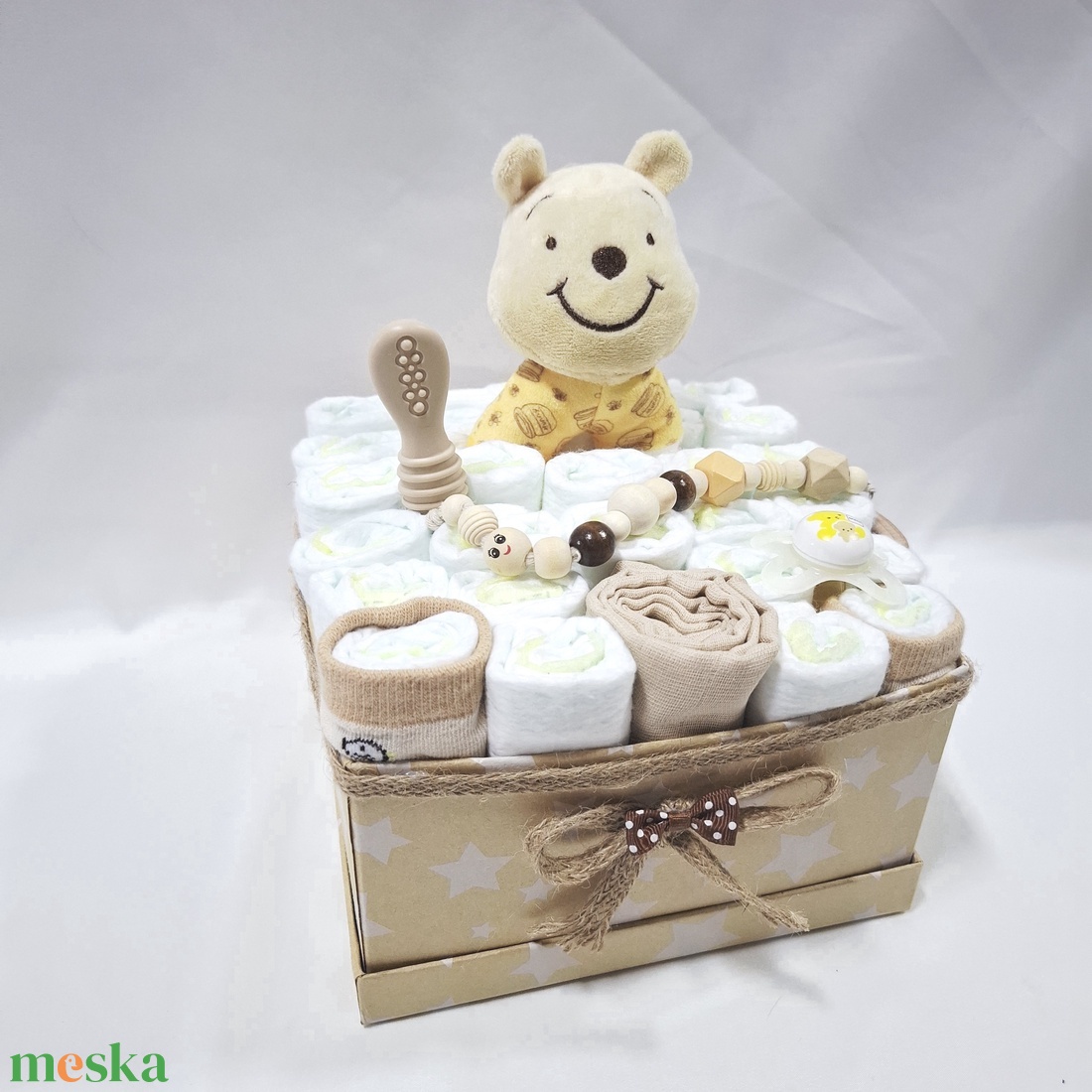 Micimackó baba box, pelenkatorta 2-5 kg pelenkatorony, babaváró csomag, baba kelengye - baba - mama - pelenkázó, babafürdető kellékek - pelenkatorta - Meska.hu