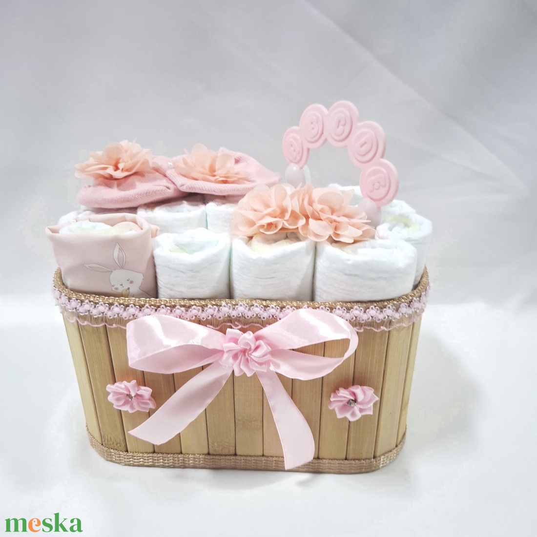 Tipegő baba box , pelenkatorta 2-5kg pelenkatorony, babaváró csomag, kelengye - baba - mama - babalátogató ajándékcsomag - Meska.hu