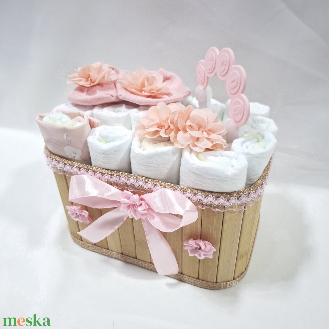 Tipegő baba box , pelenkatorta 2-5kg pelenkatorony, babaváró csomag, kelengye - baba - mama - babalátogató ajándékcsomag - Meska.hu