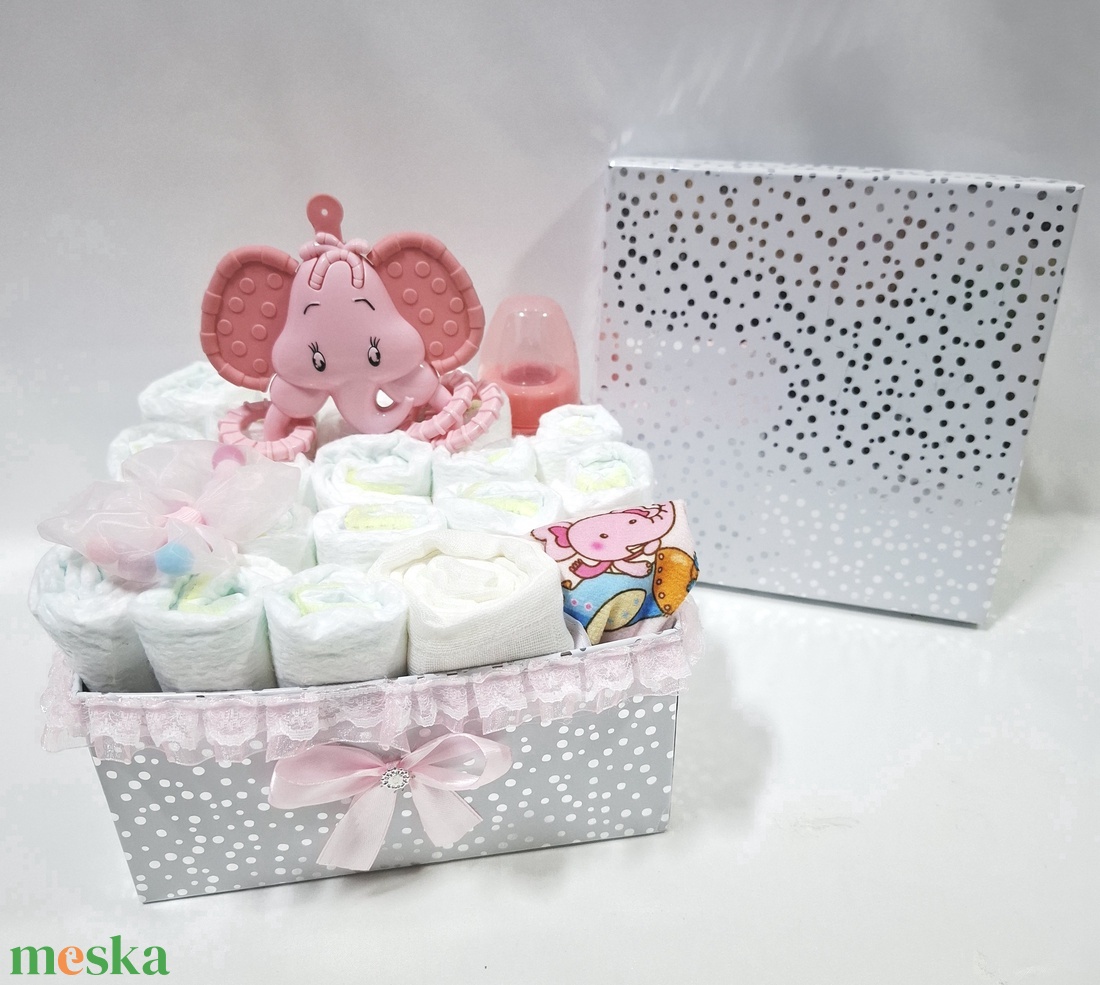 Kis elefánt pelenkatorony, 4-8 kg pelenkatorta, babaváró csomag , kelengye - baba - mama - pelenkázó, babafürdető kellékek - pelenkatorta - Meska.hu
