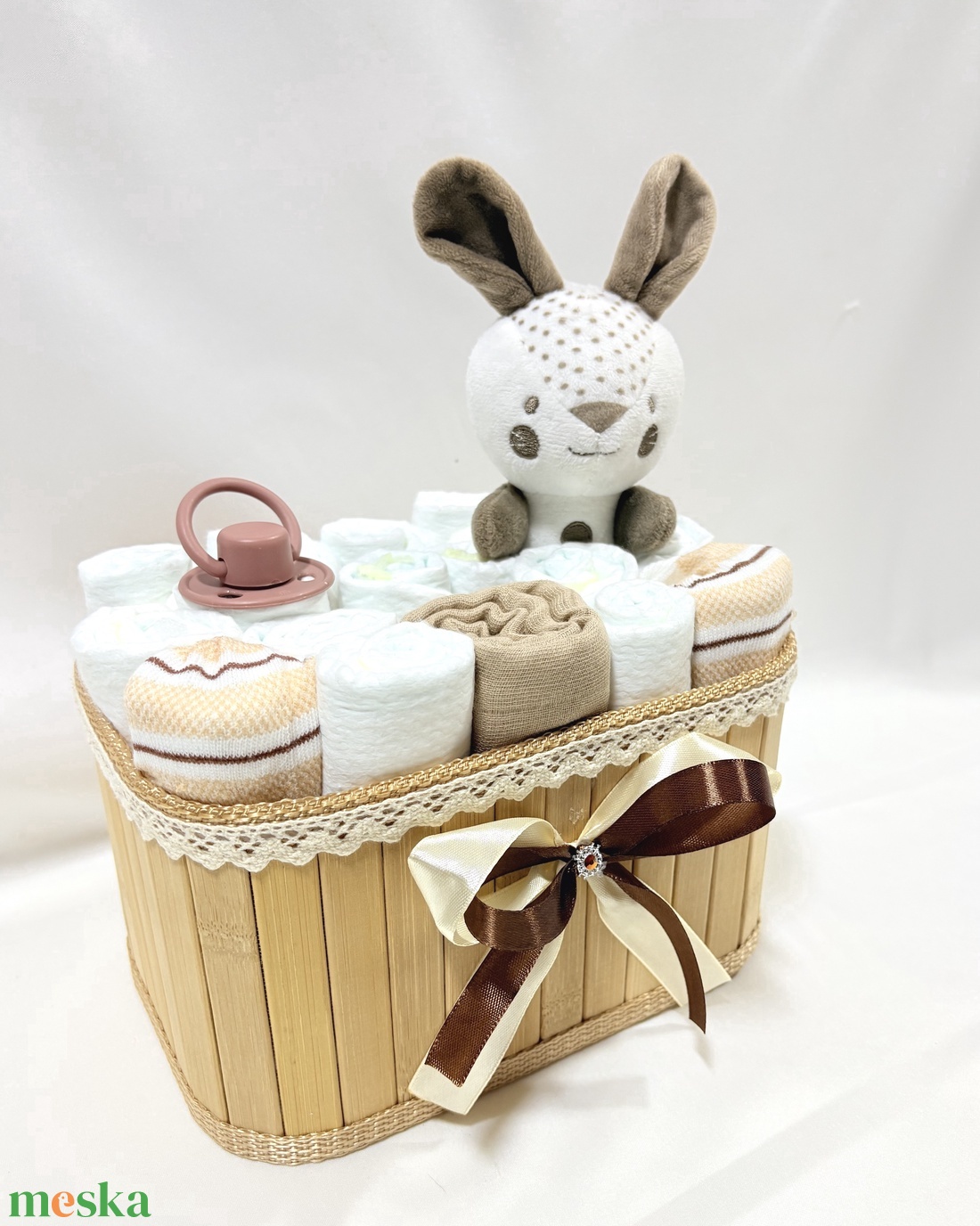 Nyuszi baba box , pelenkatorta 4-8 kg pelenkatorony, babaváró csomag, kelengye - baba - mama - babalátogató ajándékcsomag - Meska.hu